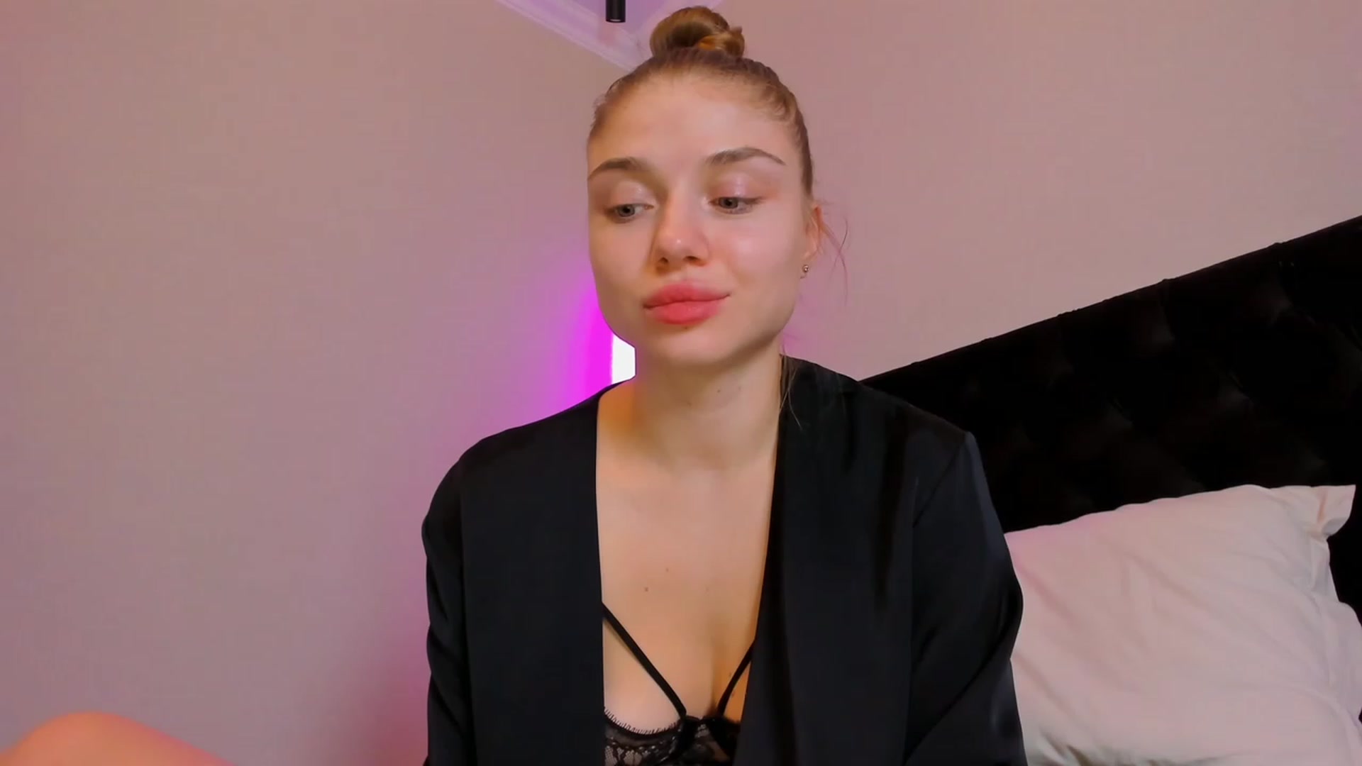 Gallery image thumbnail from Make_my_Luck's myfreecams stream on, 10/11/2023, 21:28 image 2 of 20