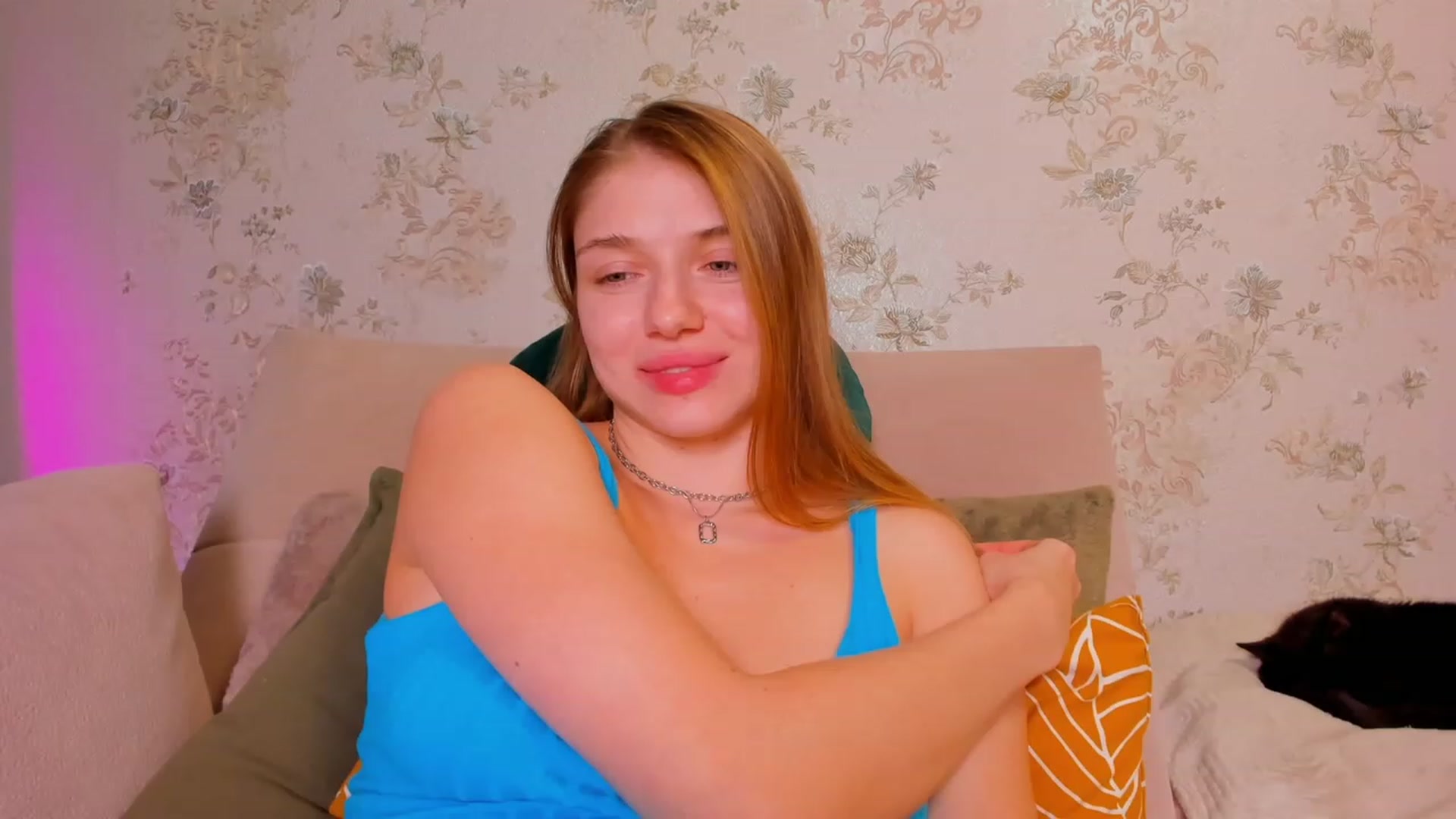 Gallery image thumbnail from Make_my_Luck's myfreecams stream on, 10/15/2023, 20:41 image 17 of 20