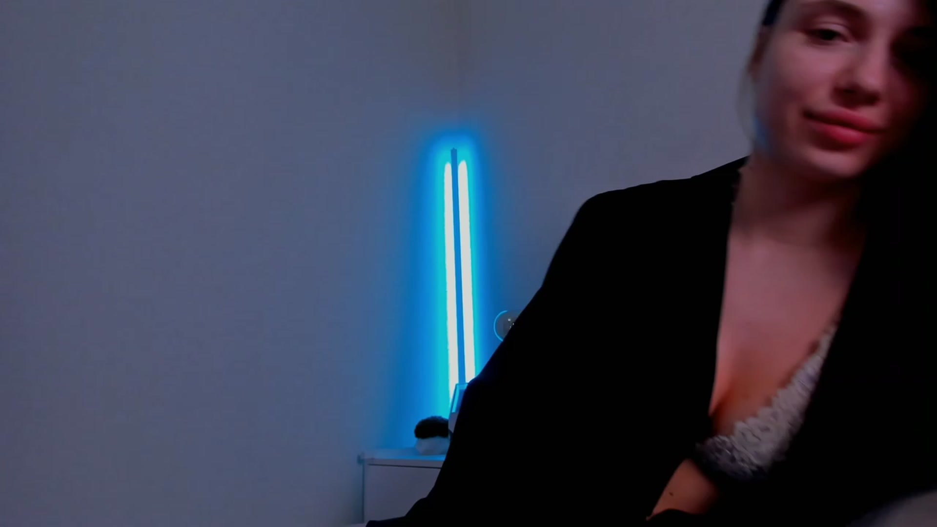 Gallery image thumbnail from Make_my_Luck's myfreecams stream on, 10/23/2023, 20:47 image 8 of 20