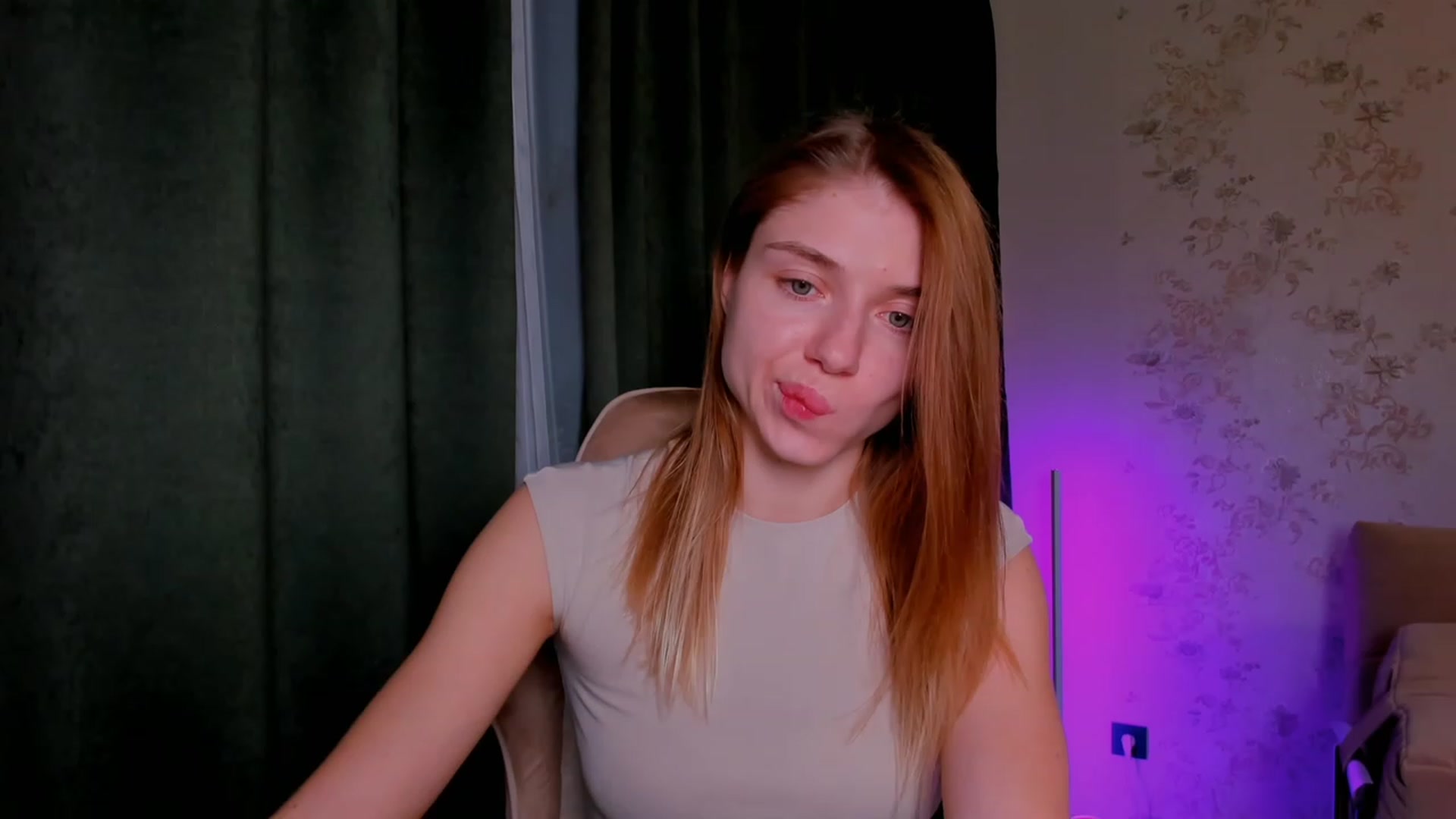 Gallery image thumbnail from Make_my_Luck's myfreecams stream on, 10/24/2023, 19:14 image 15 of 20