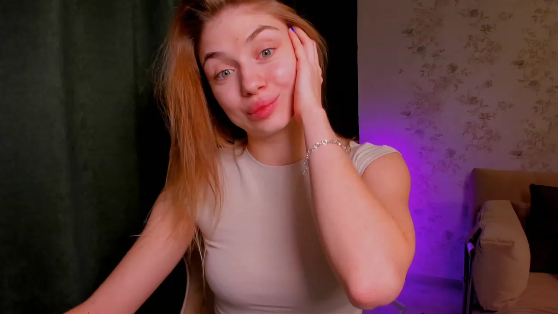 Gallery image thumbnail from Make_my_Luck's myfreecams stream on, 10/24/2023, 19:14 image 2 of 20