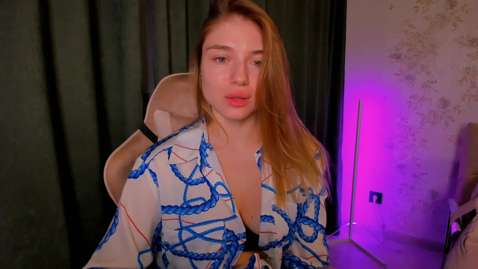 Gallery image thumbnail from Make_my_Luck's myfreecams stream on, 10/25/2023, 20:33 image 4 of 20