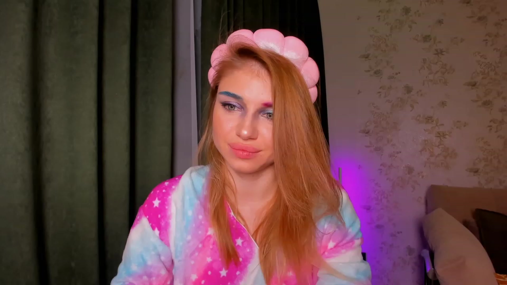 Gallery image thumbnail from Make_my_Luck's myfreecams stream on, 10/31/2023, 20:50 image 15 of 20
