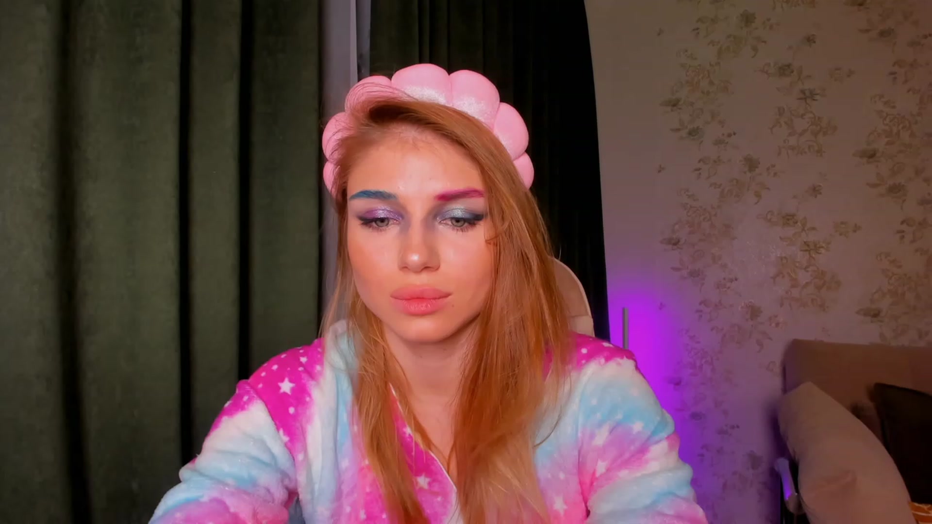 Gallery image thumbnail from Make_my_Luck's myfreecams stream on, 10/31/2023, 20:50 image 14 of 20