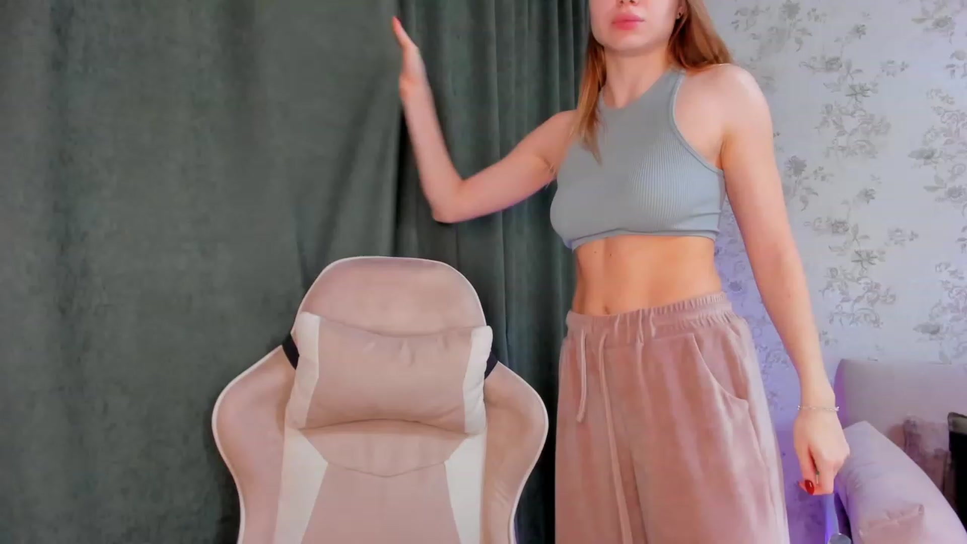 Gallery image thumbnail from Make_my_Luck's myfreecams stream on, 11/09/2023, 20:08 image 3 of 20