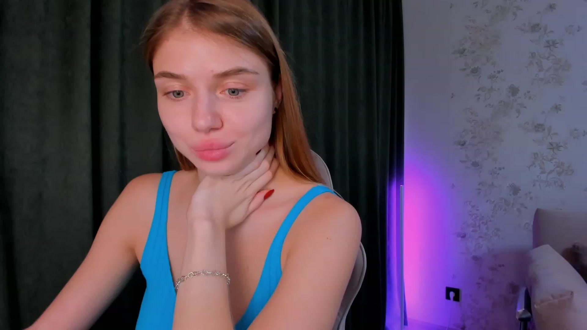 Gallery image thumbnail from Make_my_Luck's myfreecams stream on, 11/09/2023, 21:09 image 3 of 20