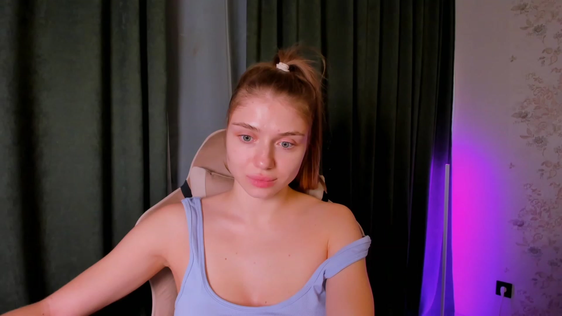 Gallery image thumbnail from Make_my_Luck's myfreecams stream on, 11/10/2023, 19:44 image 17 of 20