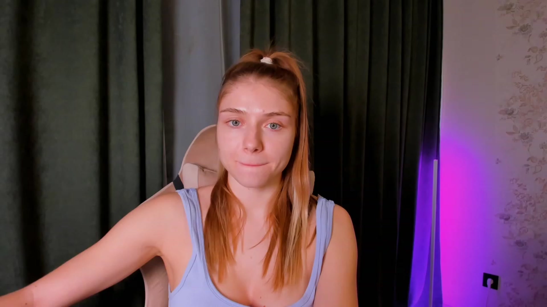 Gallery image thumbnail from Make_my_Luck's myfreecams stream on, 11/10/2023, 19:44 image 8 of 20