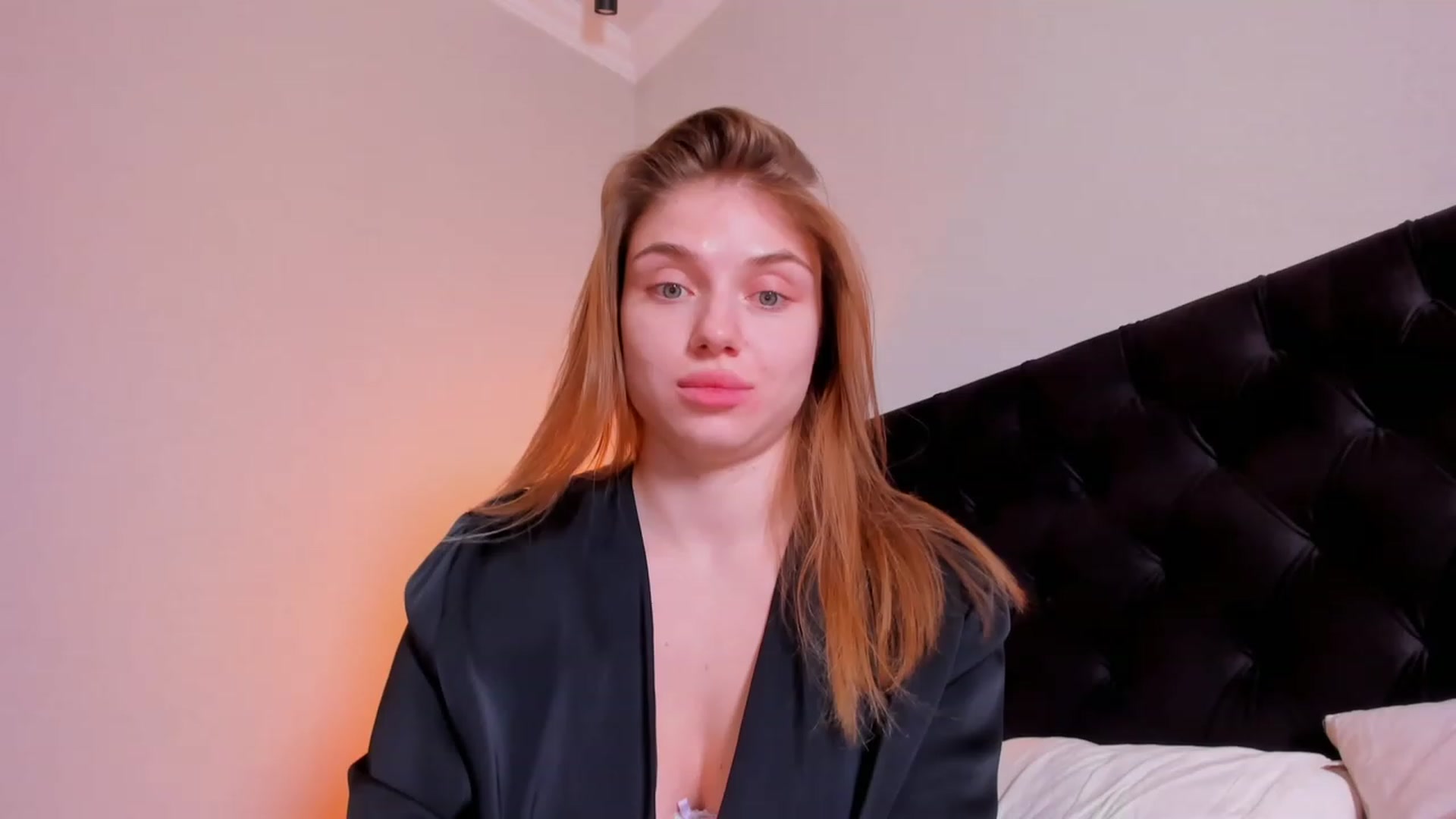 Gallery image thumbnail from Make_my_Luck's myfreecams stream on, 11/12/2023, 21:10 image 15 of 20