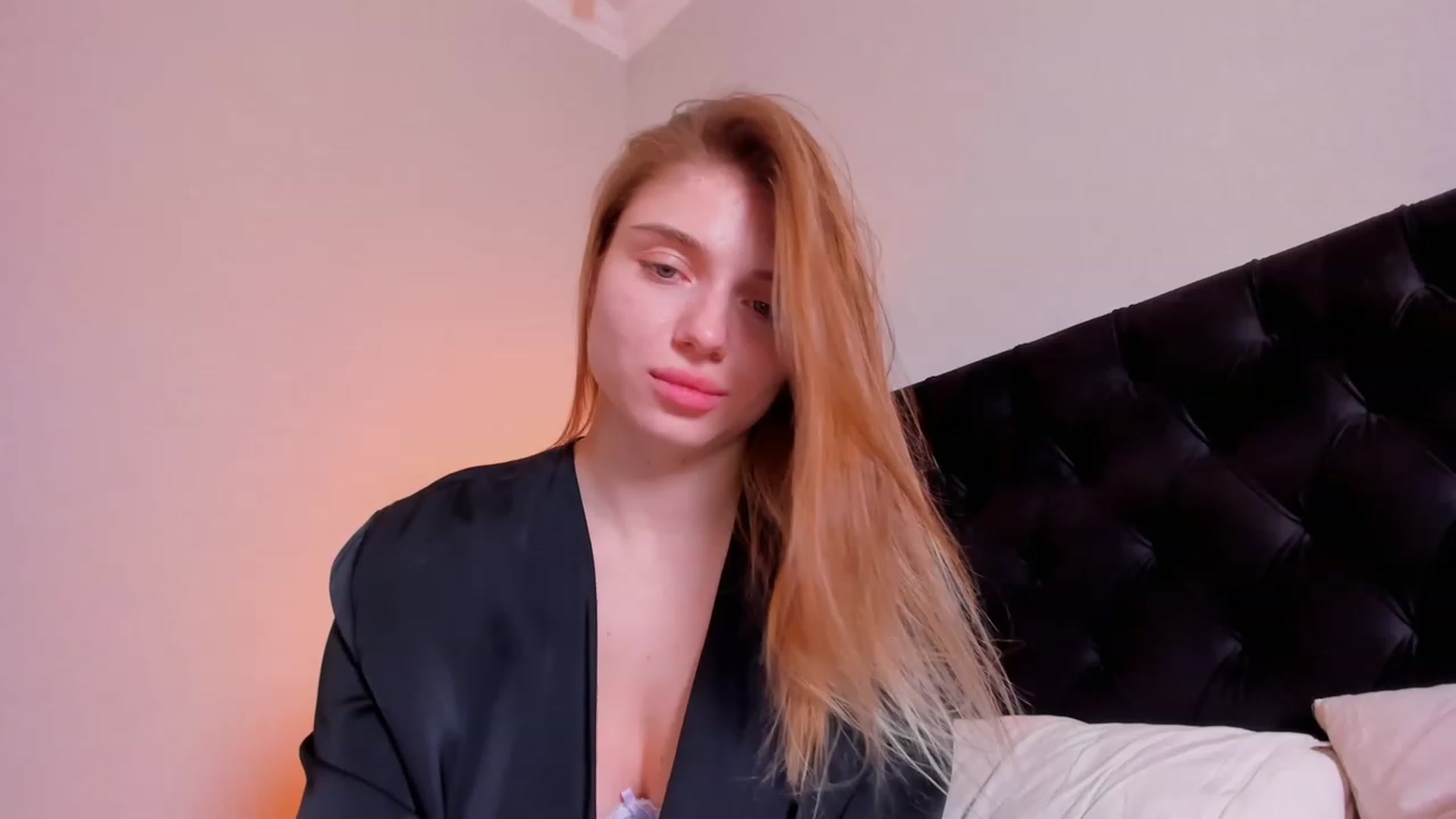 Gallery image thumbnail from Make_my_Luck's myfreecams stream on, 11/12/2023, 21:10 image 13 of 20