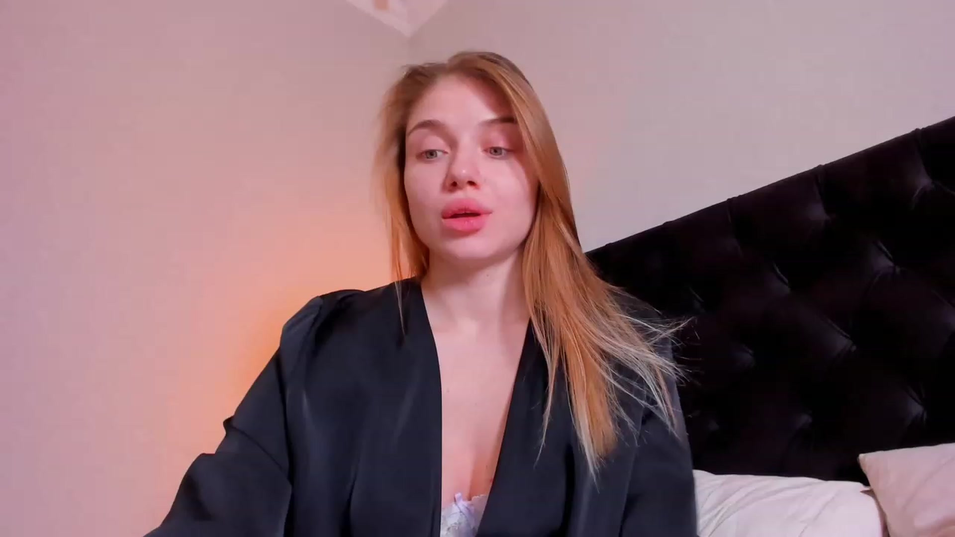 Gallery image thumbnail from Make_my_Luck's myfreecams stream on, 11/12/2023, 21:10 image 8 of 20