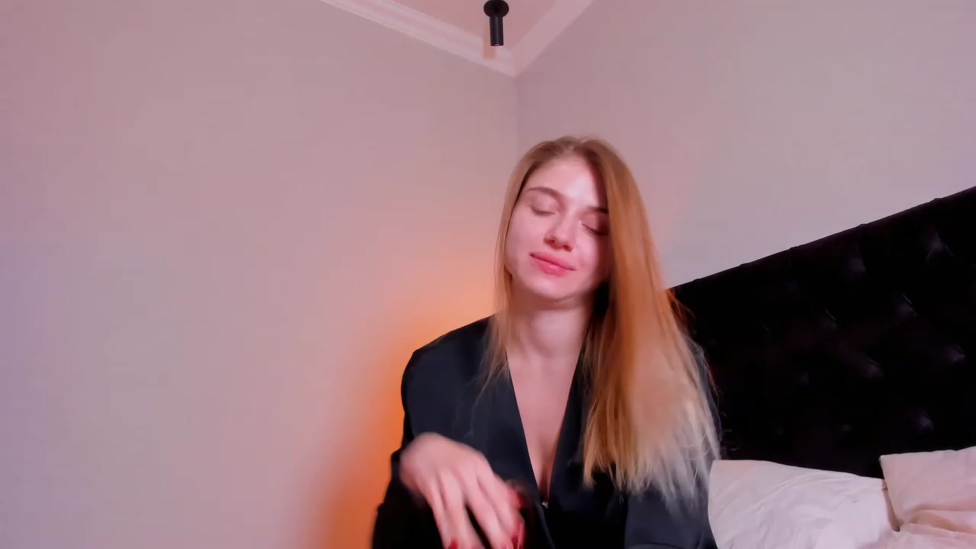 Gallery image thumbnail from Make_my_Luck's myfreecams stream on, 11/12/2023, 21:10 image 19 of 20
