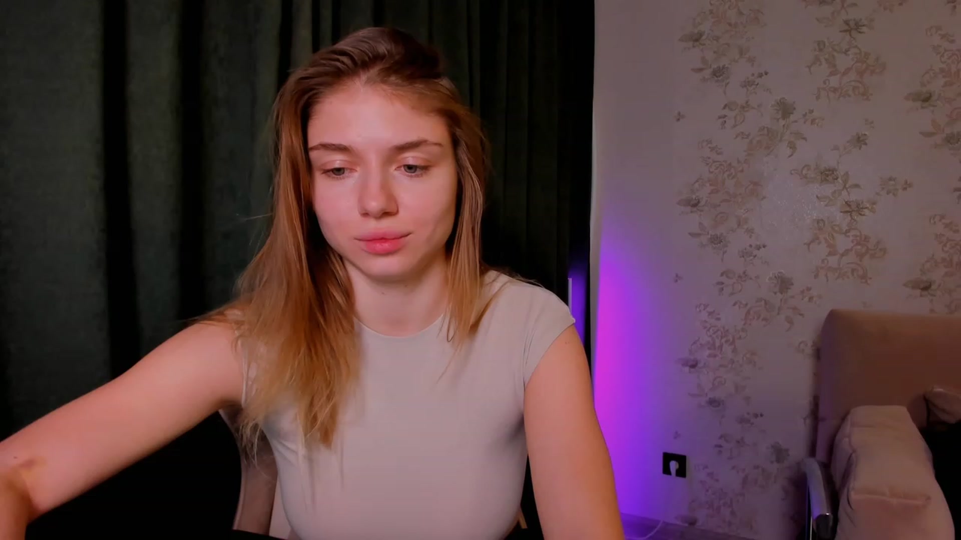 Gallery image thumbnail from Make_my_Luck's myfreecams stream on, 12/06/2023, 19:57 image 8 of 20