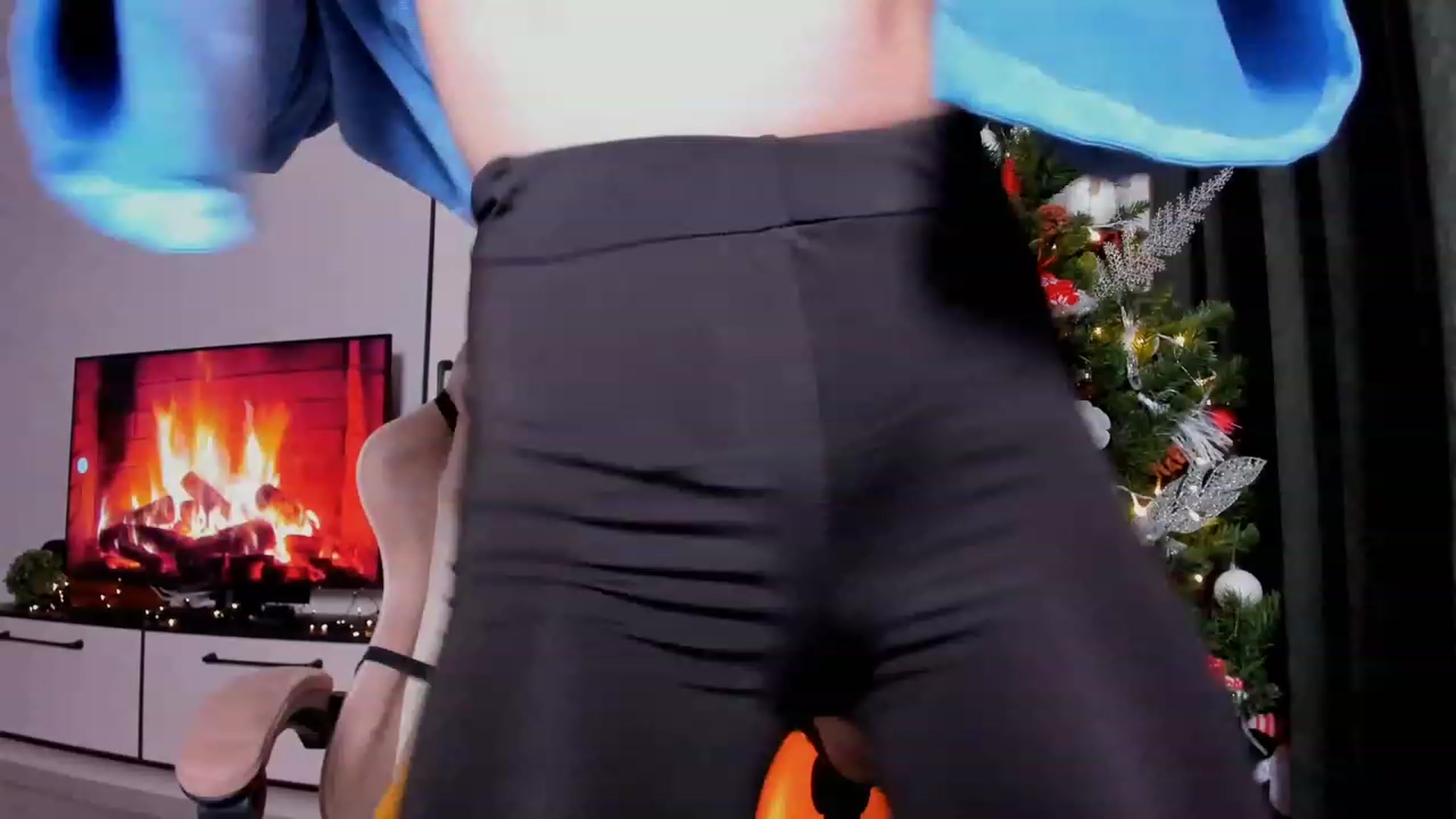 Gallery image thumbnail from Make_my_Luck's myfreecams stream on, 12/10/2023, 21:21 image 9 of 20