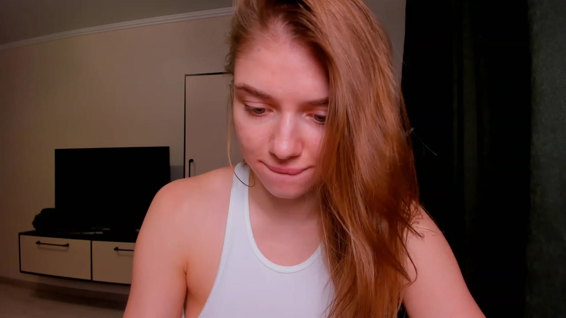 Gallery image thumbnail from Make_my_Luck's myfreecams stream on, 12/12/2023, 21:49 image 9 of 20