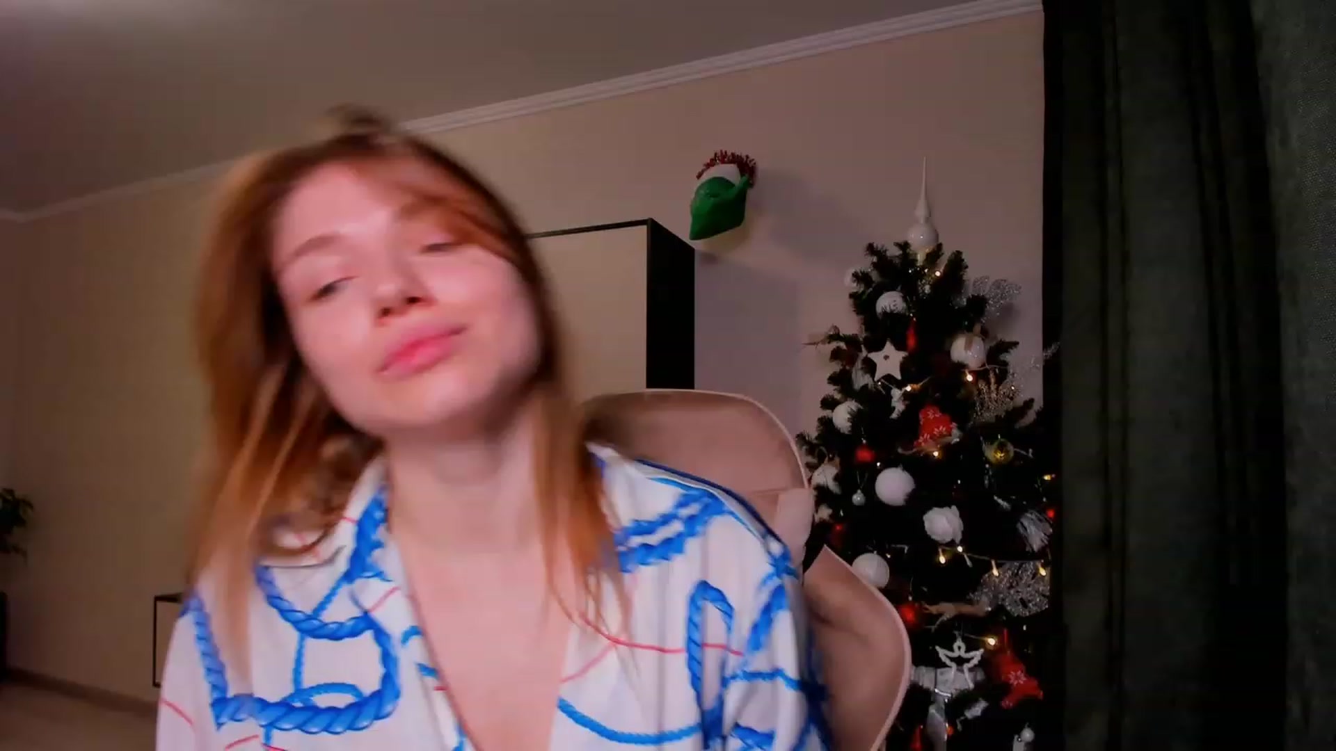 Gallery image thumbnail from Make_my_Luck's myfreecams stream on, 12/14/2023, 20:54 image 17 of 20
