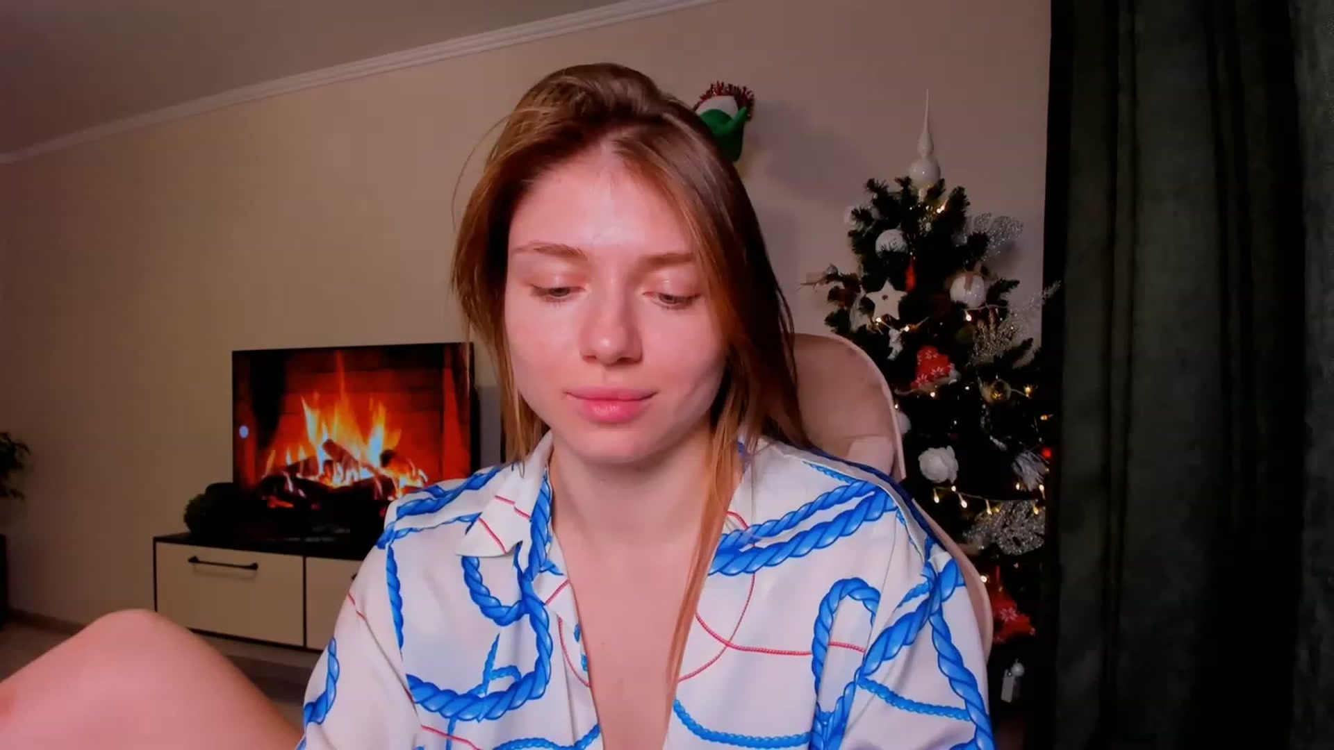 Gallery image thumbnail from Make_my_Luck's myfreecams stream on, 12/14/2023, 20:54 image 14 of 20