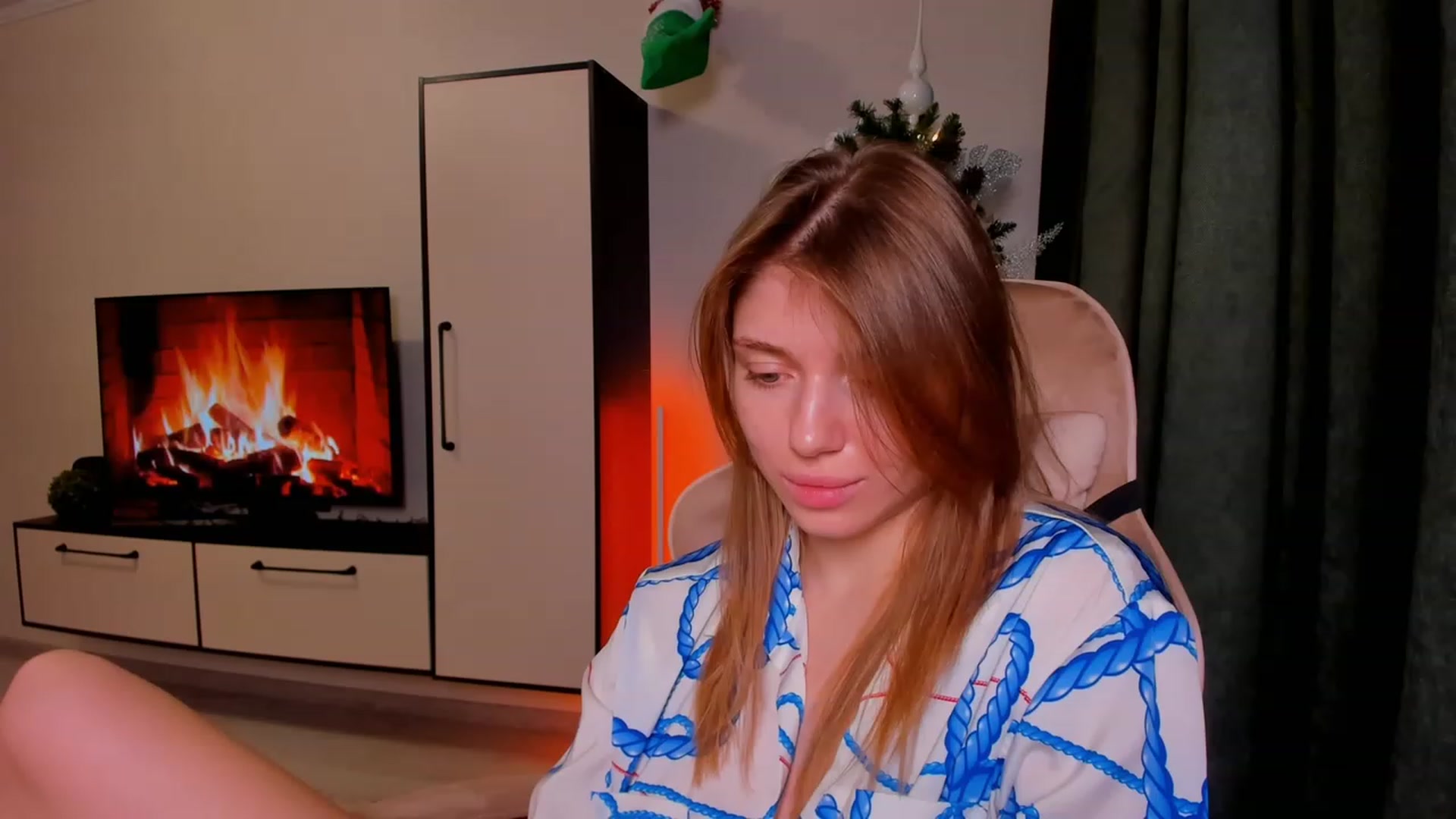 Gallery image thumbnail from Make_my_Luck's myfreecams stream on, 12/14/2023, 21:47 image 11 of 20