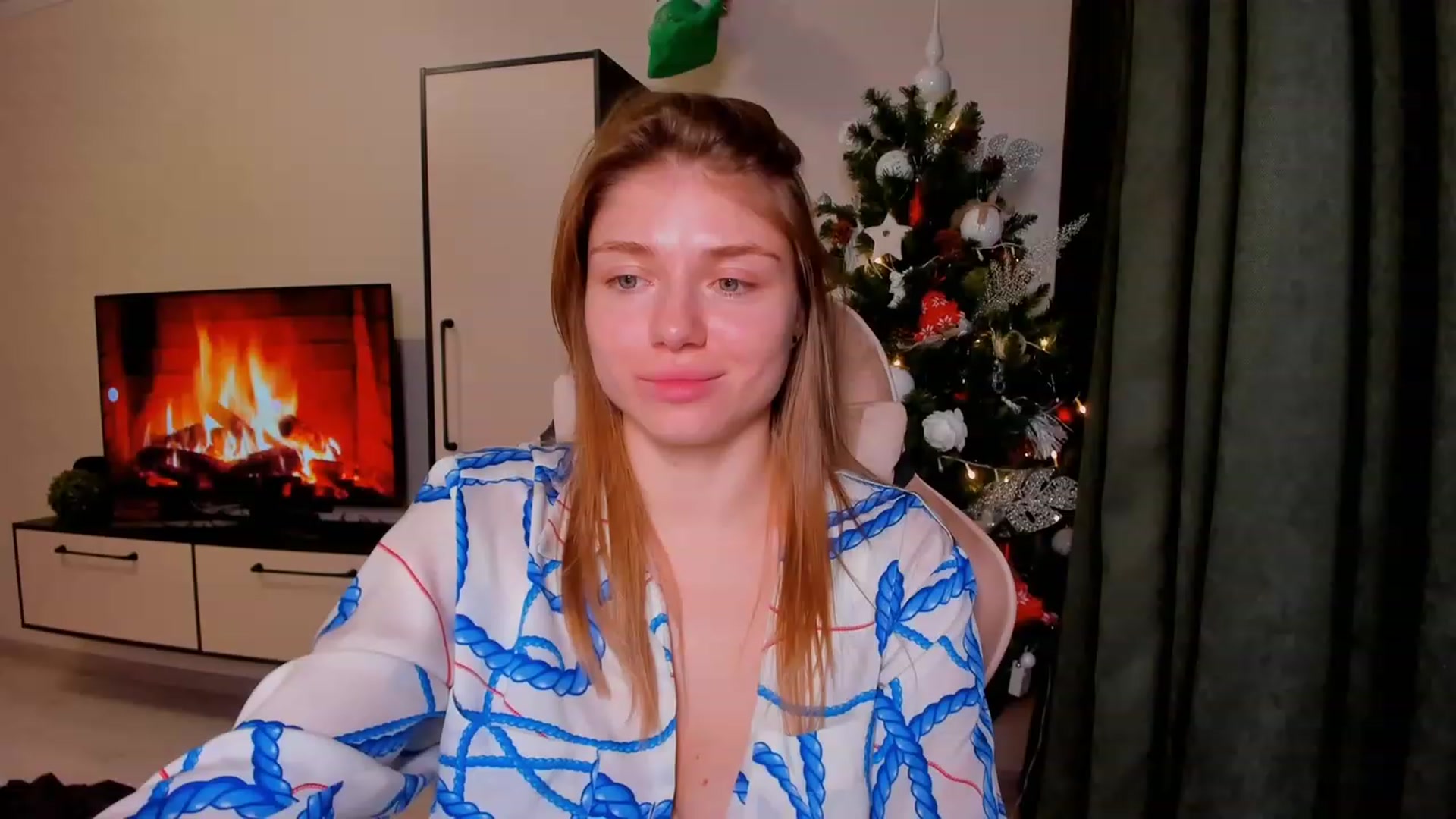 Gallery image thumbnail from Make_my_Luck's myfreecams stream on, 12/14/2023, 21:47 image 4 of 20