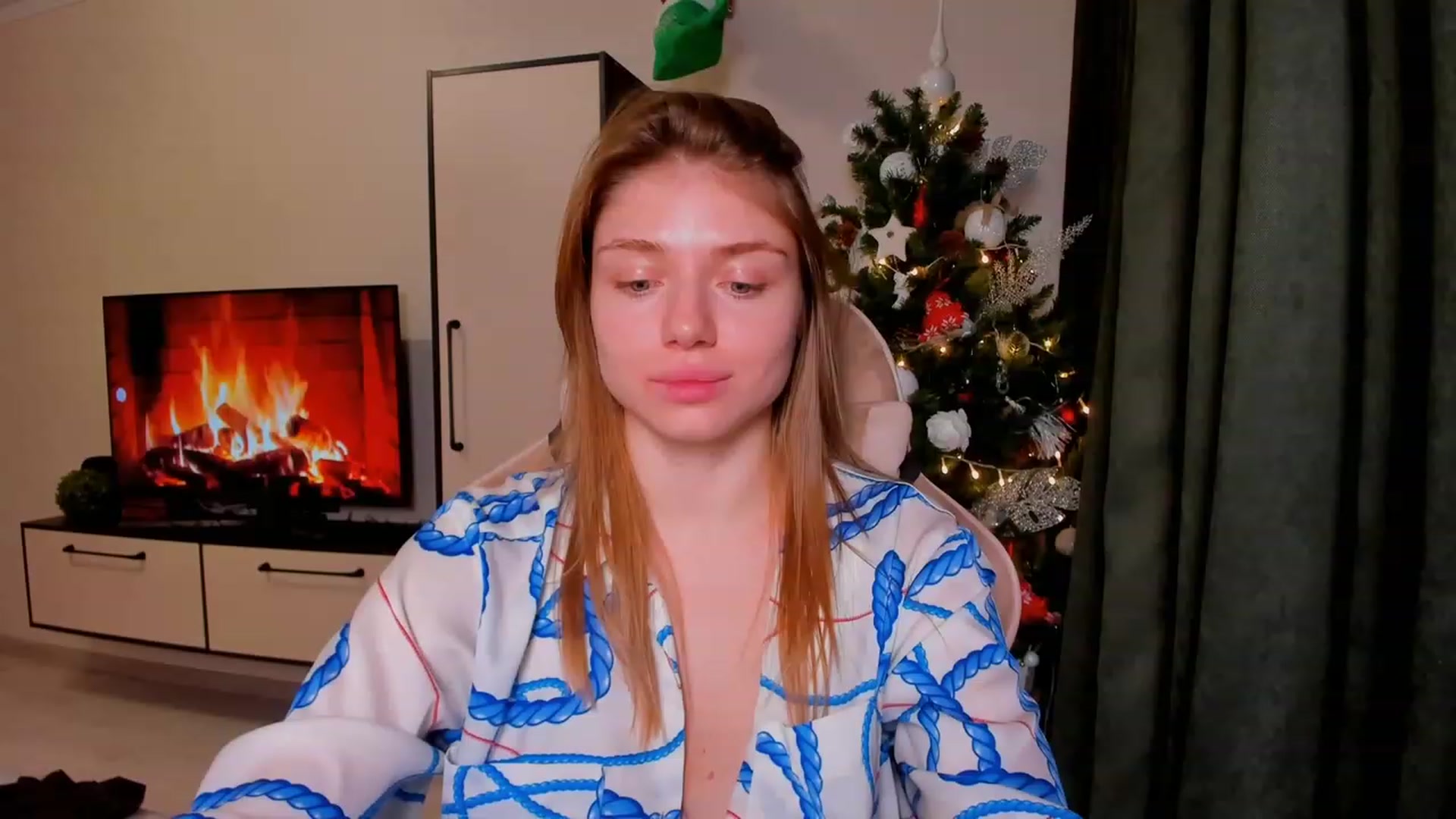 Gallery image thumbnail from Make_my_Luck's myfreecams stream on, 12/14/2023, 21:47 image 3 of 20