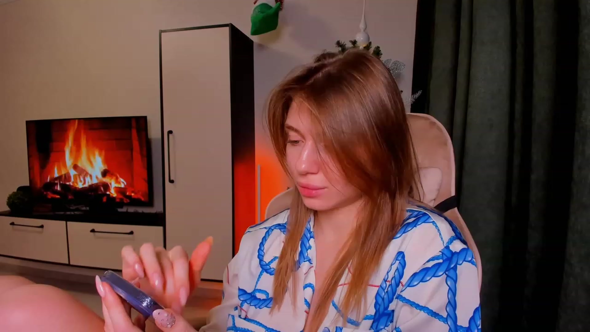Gallery image thumbnail from Make_my_Luck's myfreecams stream on, 12/14/2023, 21:47 image 10 of 20