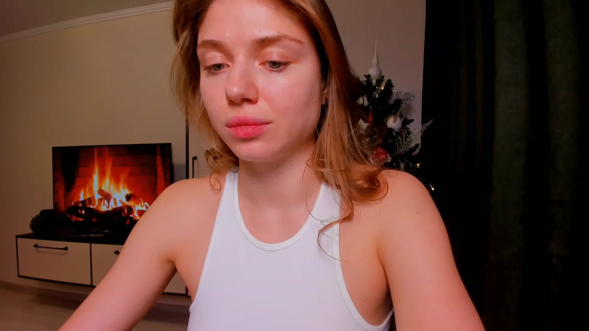 Gallery image thumbnail from Make_my_Luck's myfreecams stream on, 12/17/2023, 18:25 image 16 of 20