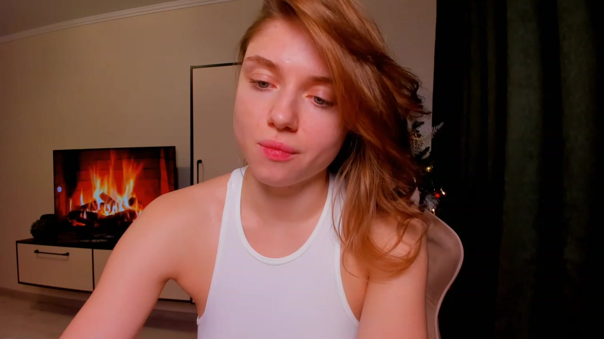 Gallery image thumbnail from Make_my_Luck's myfreecams stream on, 12/17/2023, 18:25 image 13 of 20