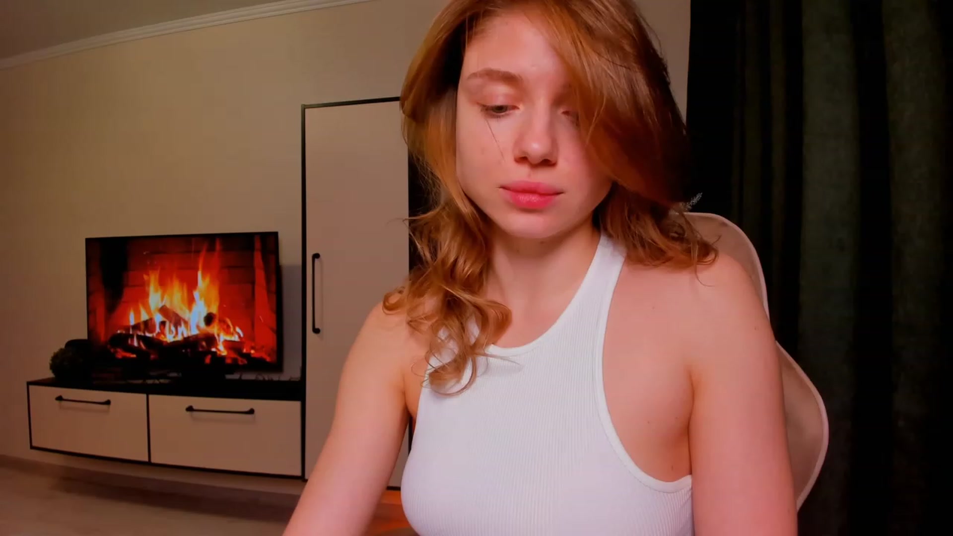 Gallery image thumbnail from Make_my_Luck's myfreecams stream on, 12/17/2023, 18:25 image 10 of 20