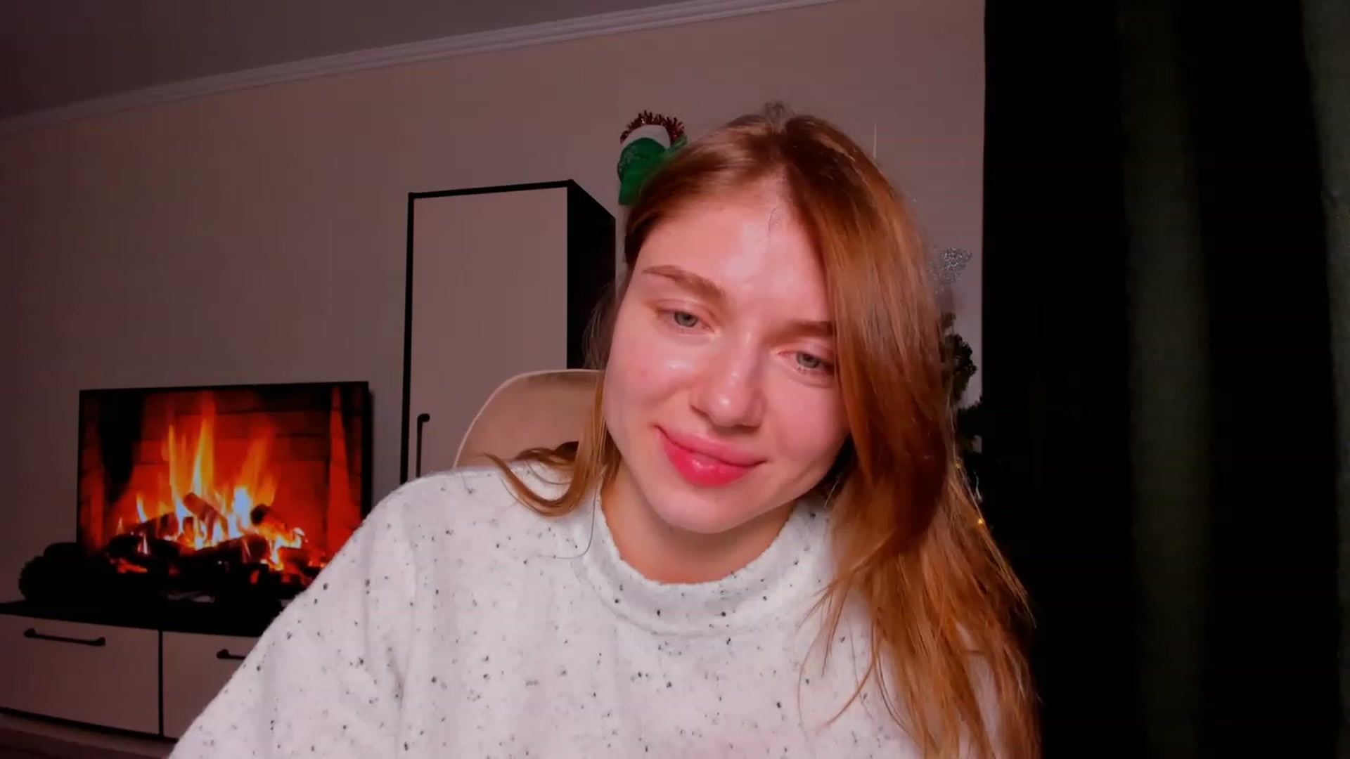Gallery image thumbnail from Make_my_Luck's myfreecams stream on, 12/20/2023, 20:06 image 2 of 20