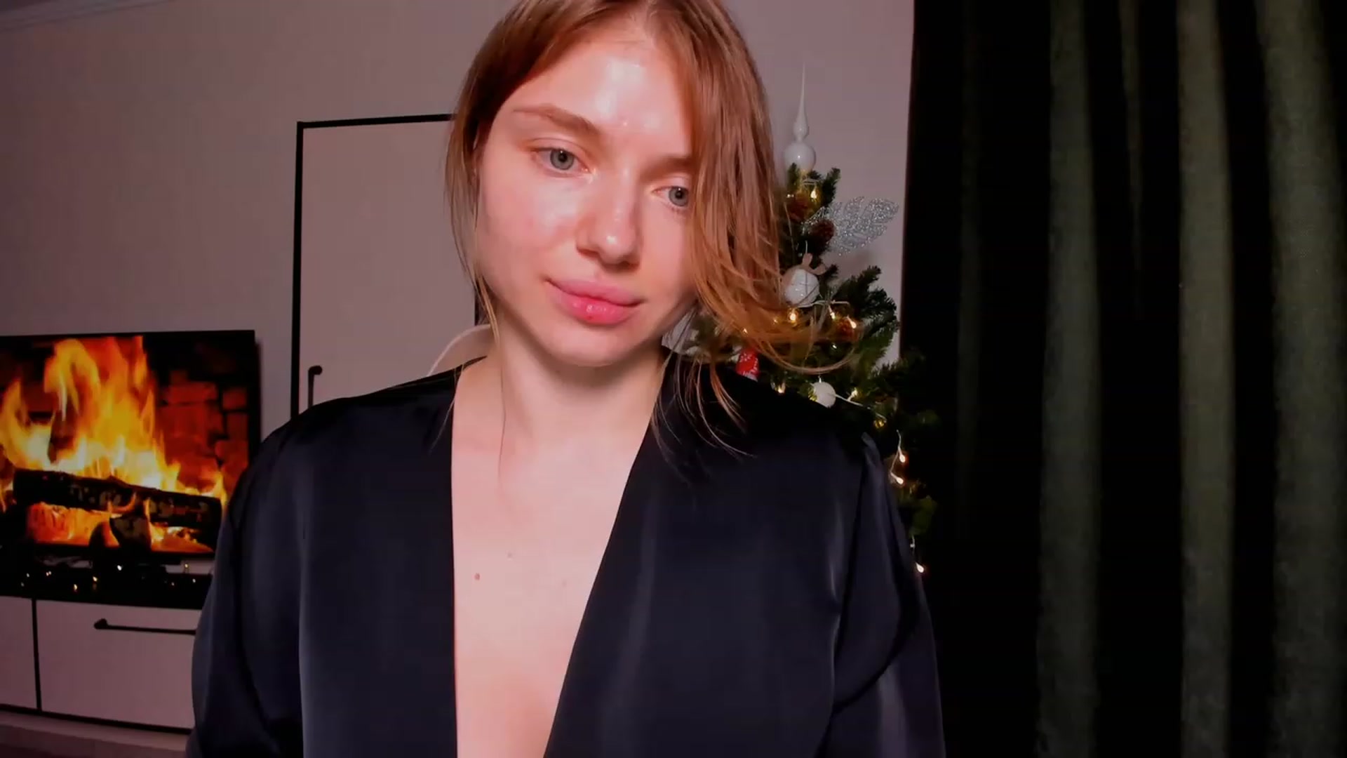 Gallery image thumbnail from Make_my_Luck's myfreecams stream on, 12/22/2023, 19:21 image 13 of 20