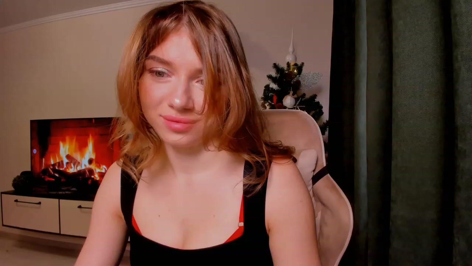 Gallery image thumbnail from Make_my_Luck's myfreecams stream on, 12/24/2023, 08:41 image 4 of 20