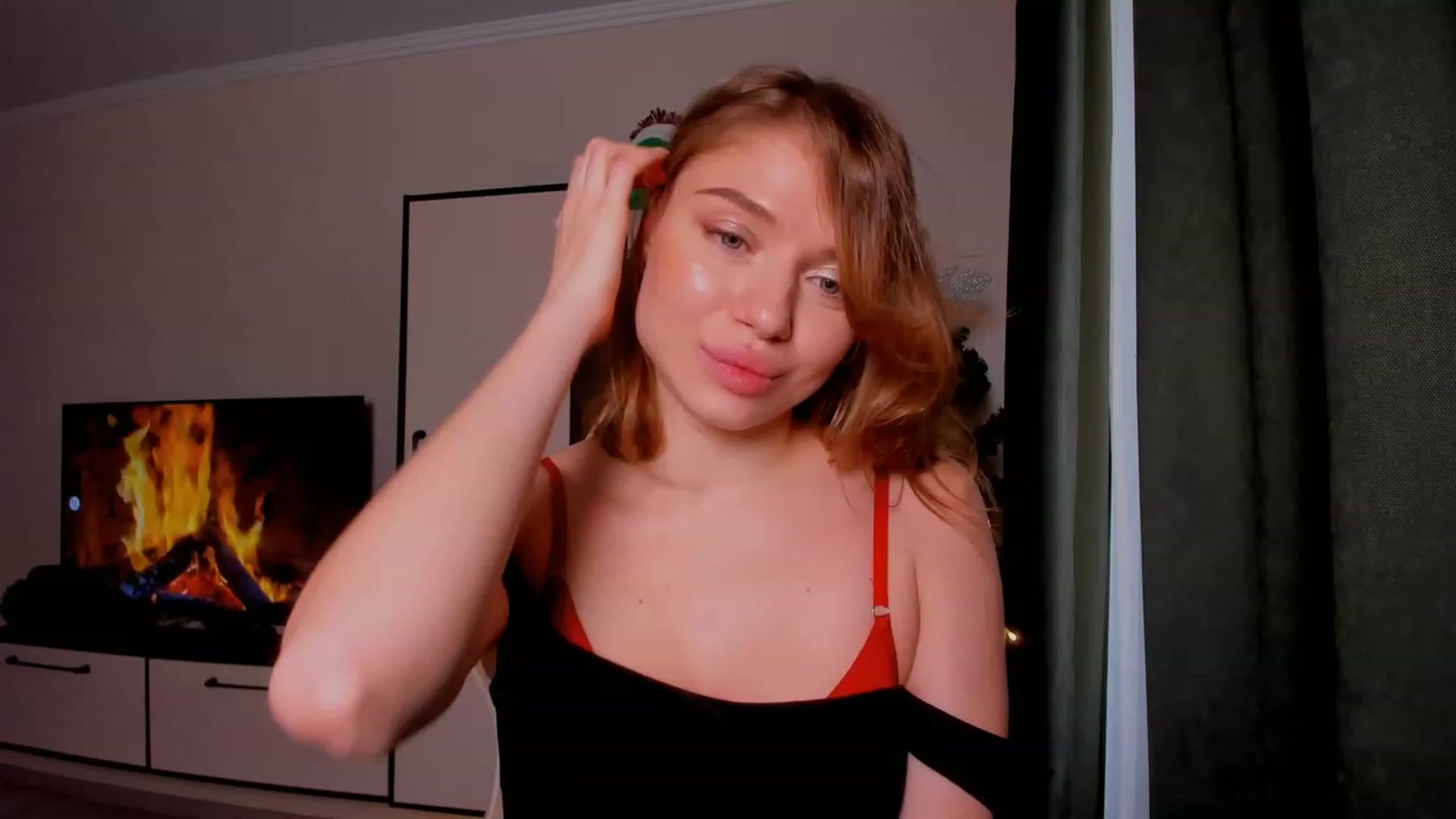 Gallery image thumbnail from Make_my_Luck's myfreecams stream on, 12/24/2023, 11:58 image 12 of 20