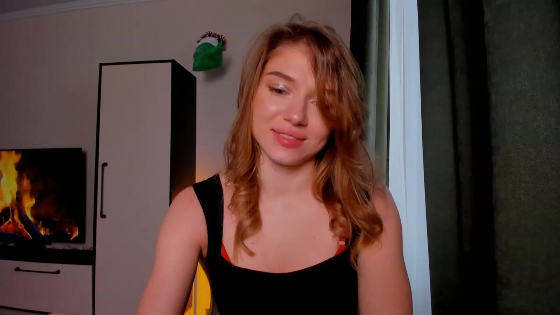 Gallery image thumbnail from Make_my_Luck's myfreecams stream on, 12/24/2023, 11:58 image 1 of 20