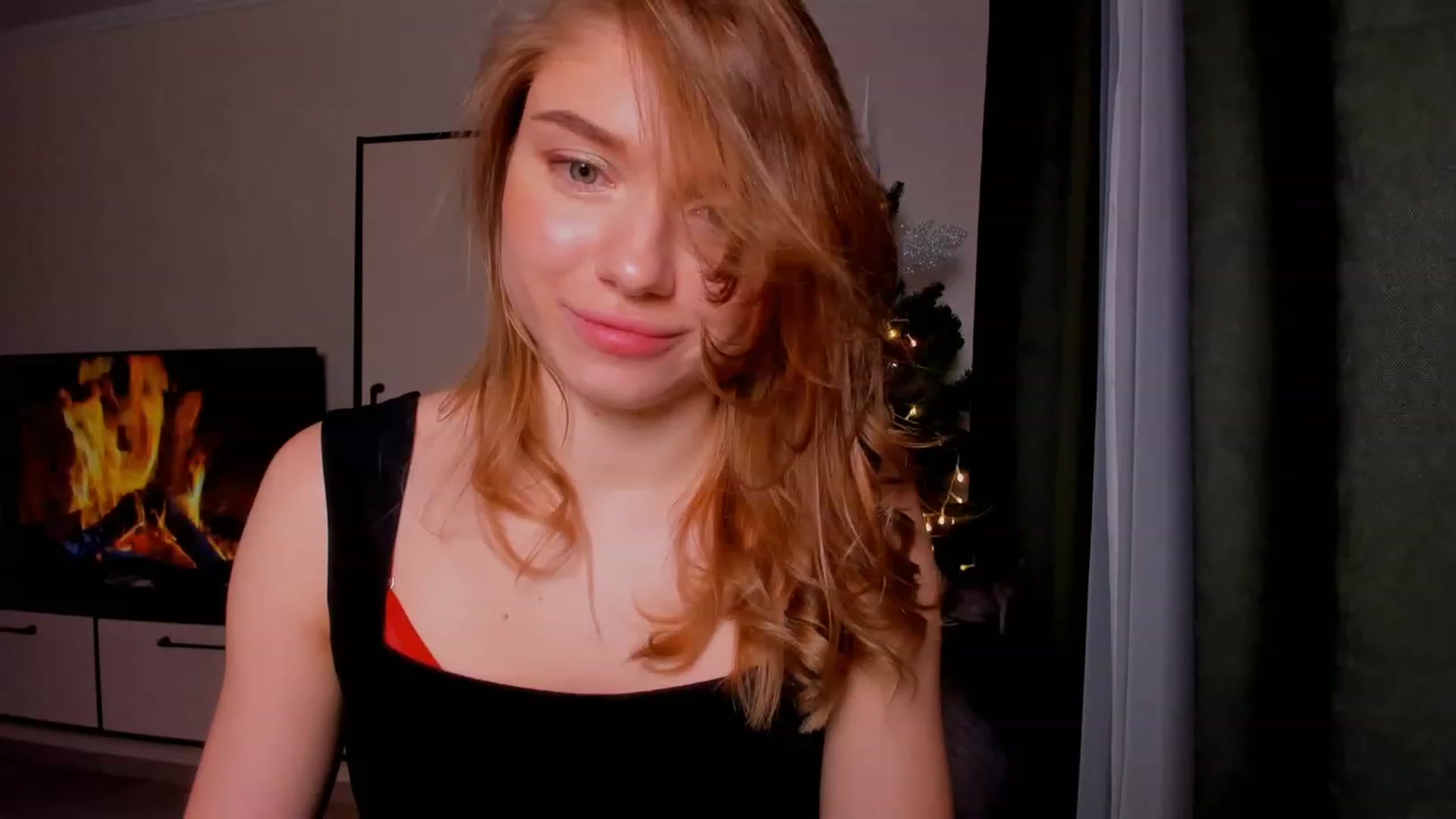 Gallery image thumbnail from Make_my_Luck's myfreecams stream on, 12/24/2023, 13:16 image 9 of 20