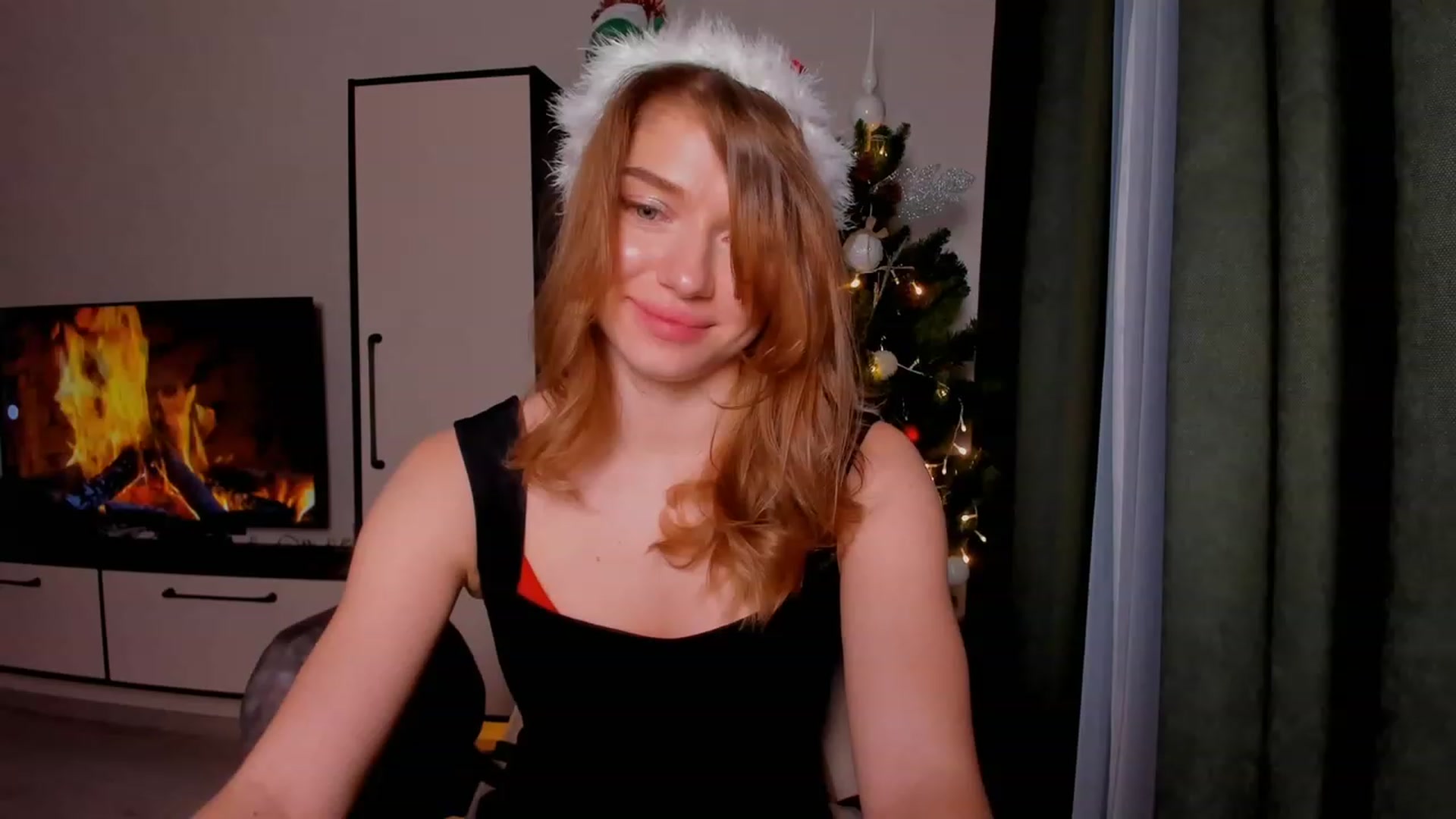 Gallery image thumbnail from Make_my_Luck's myfreecams stream on, 12/24/2023, 13:16 image 2 of 20