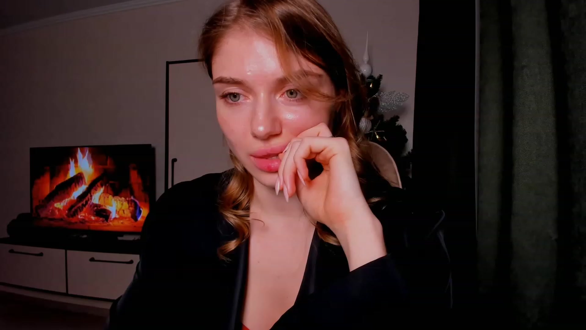 Gallery image thumbnail from Make_my_Luck's myfreecams stream on, 12/25/2023, 19:59 image 19 of 20