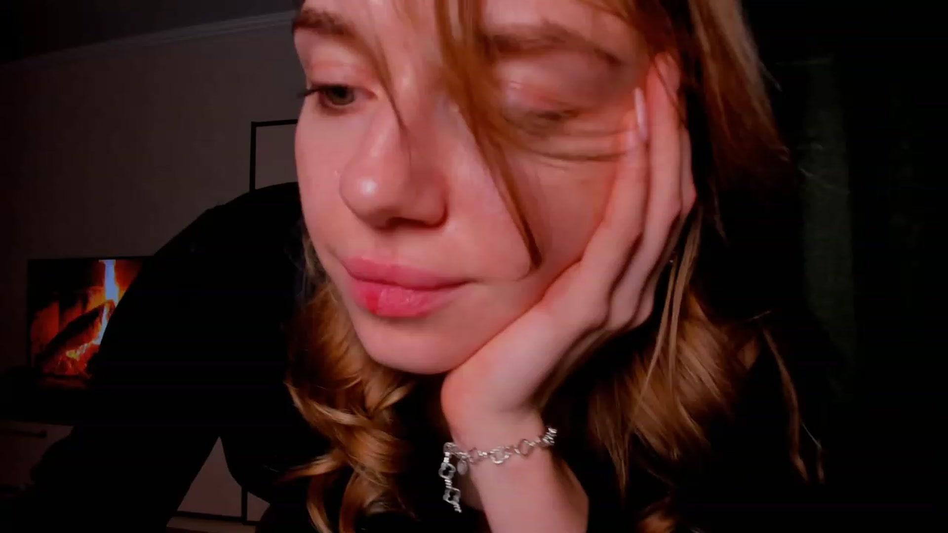 Gallery image thumbnail from Make_my_Luck's myfreecams stream on, 12/25/2023, 21:14 image 5 of 20