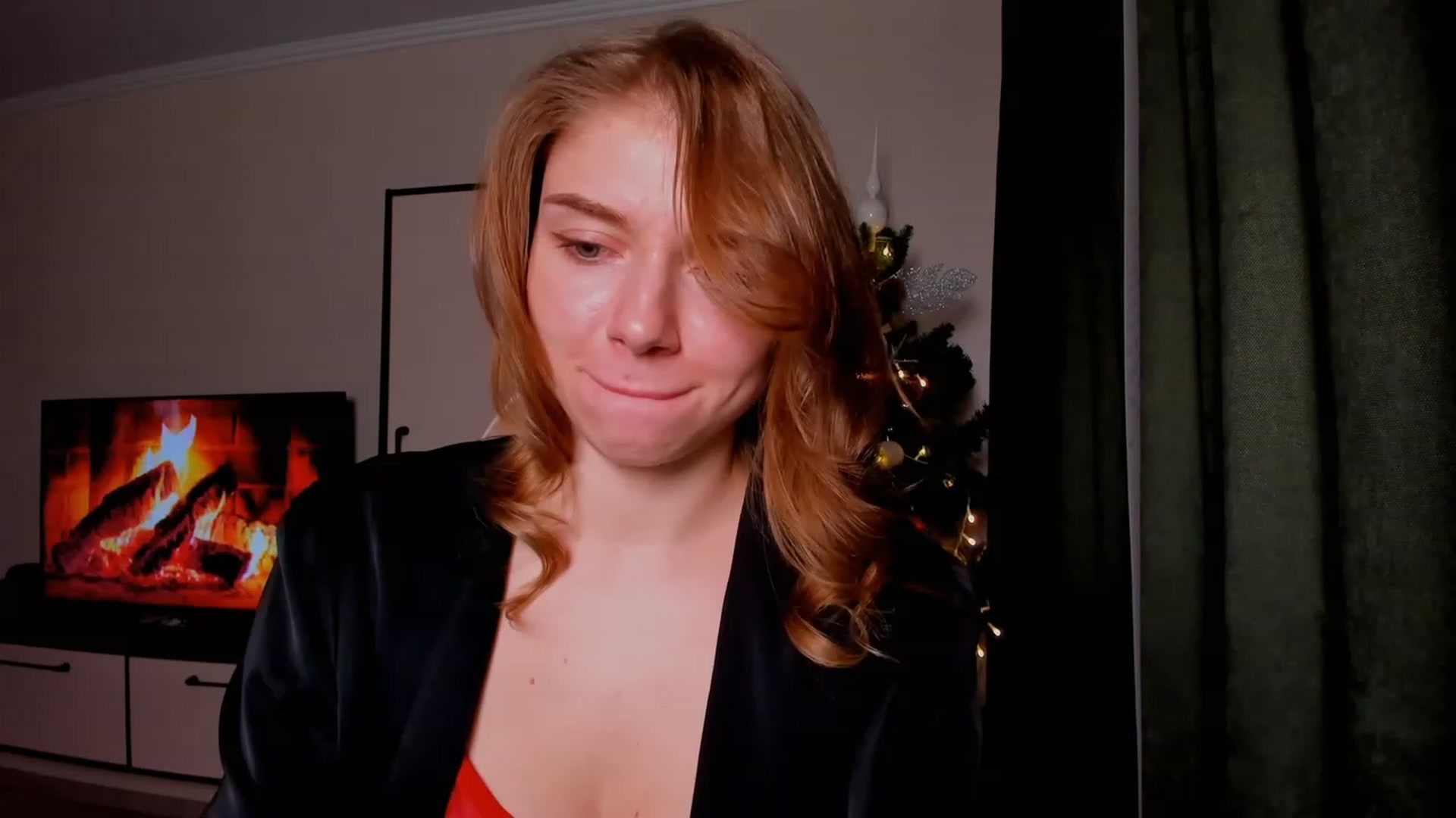 Gallery image thumbnail from Make_my_Luck's myfreecams stream on, 12/25/2023, 21:14 image 1 of 20