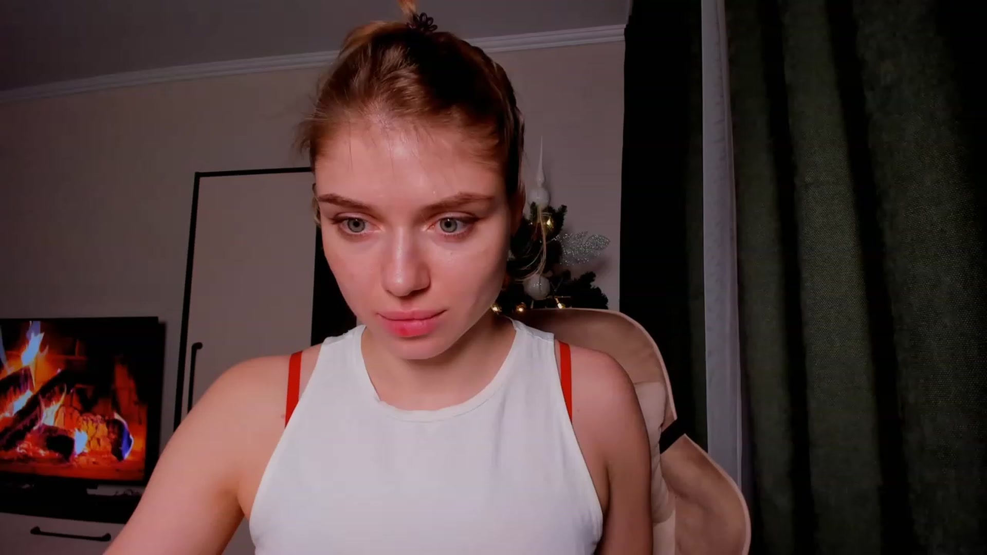 Gallery image thumbnail from Make_my_Luck's myfreecams stream on, 12/25/2023, 21:55 image 2 of 20