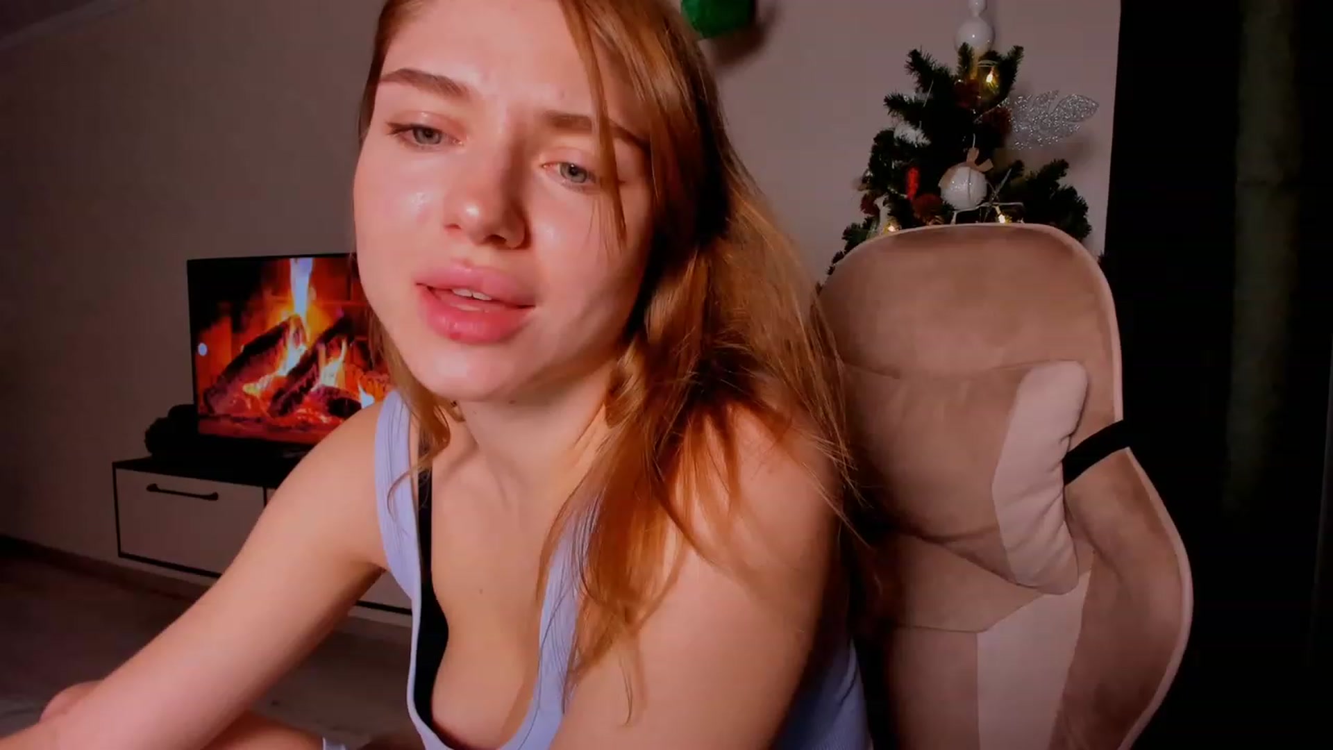 Gallery image thumbnail from Make_my_Luck's myfreecams stream on, 12/26/2023, 19:46 image 15 of 20