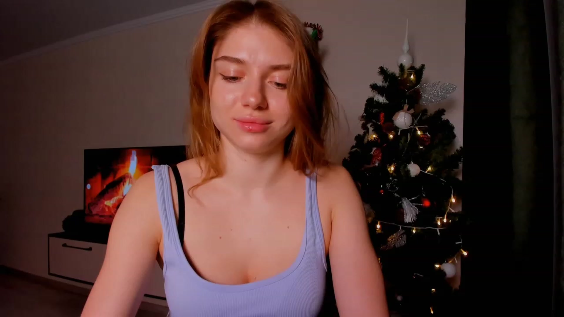 Gallery image thumbnail from Make_my_Luck's myfreecams stream on, 12/26/2023, 19:46 image 8 of 20