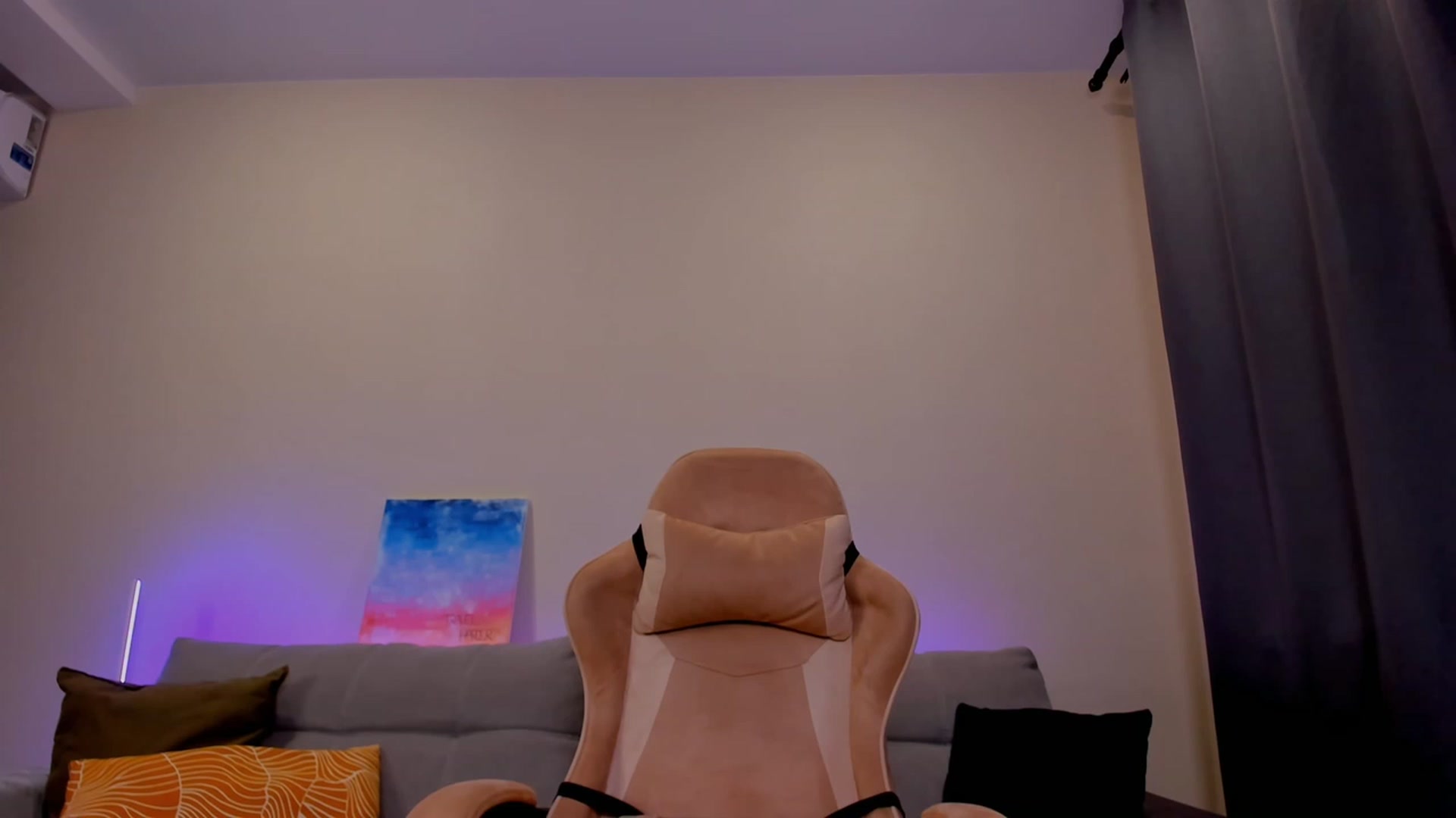 Gallery image thumbnail from Make_my_Luck's myfreecams stream on, 01/17/2024, 16:35 image 5 of 20