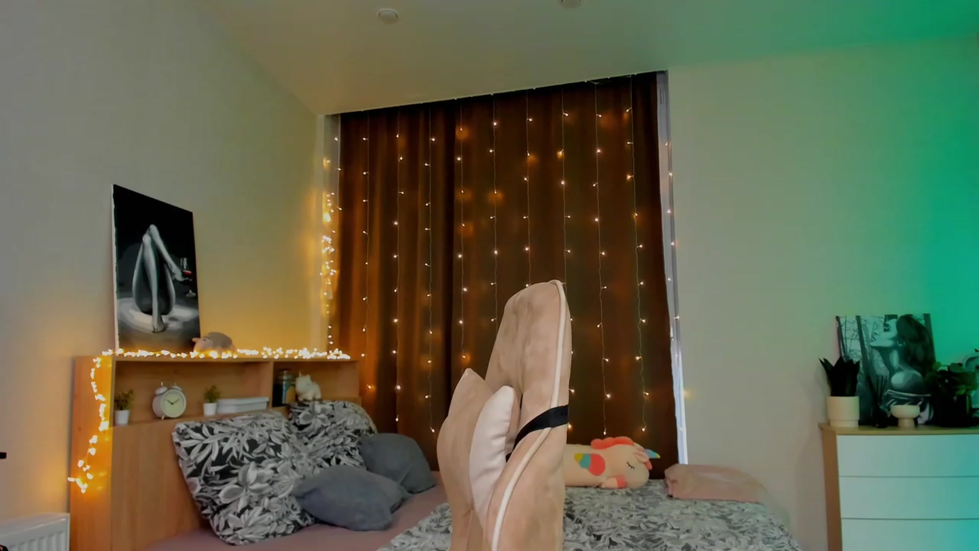 Gallery image thumbnail from Make_my_Luck's myfreecams stream on, 01/20/2024, 07:19 image 1 of 20