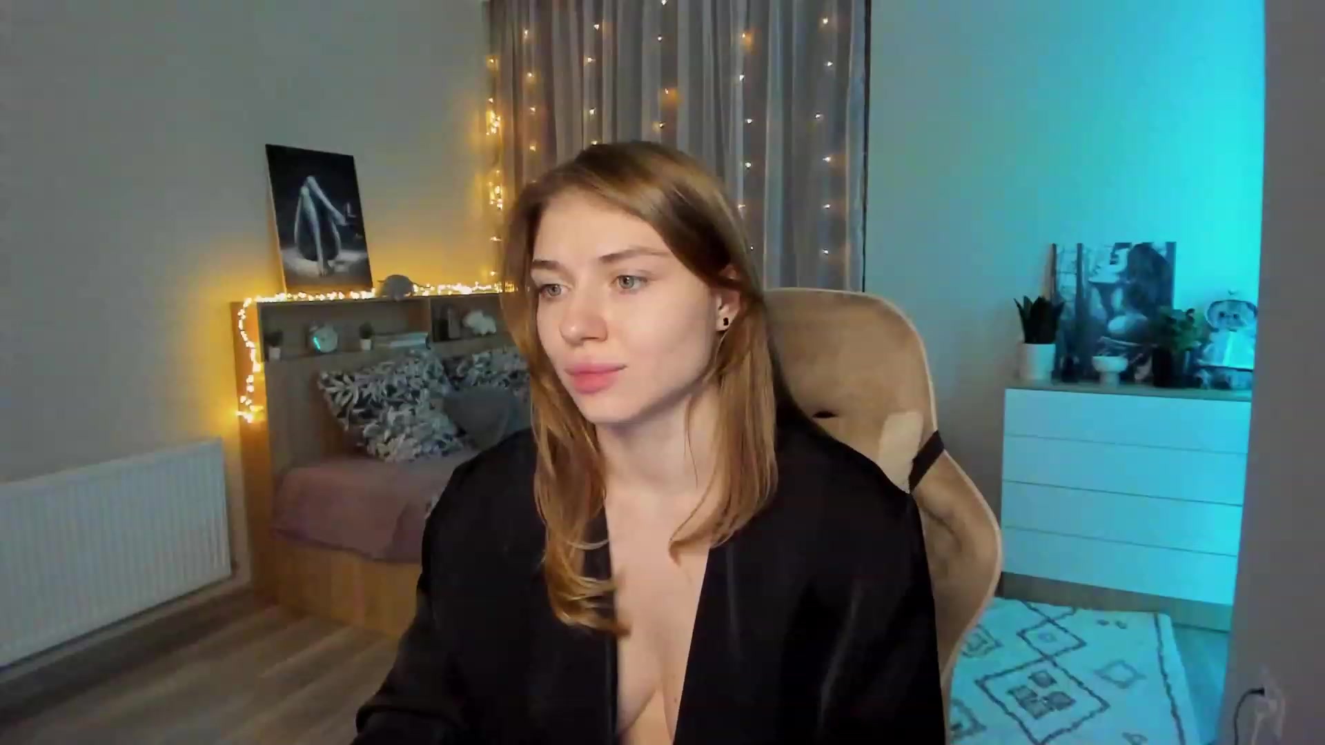 Gallery image thumbnail from Make_my_Luck's myfreecams stream on, 01/21/2024, 15:11 image 4 of 20