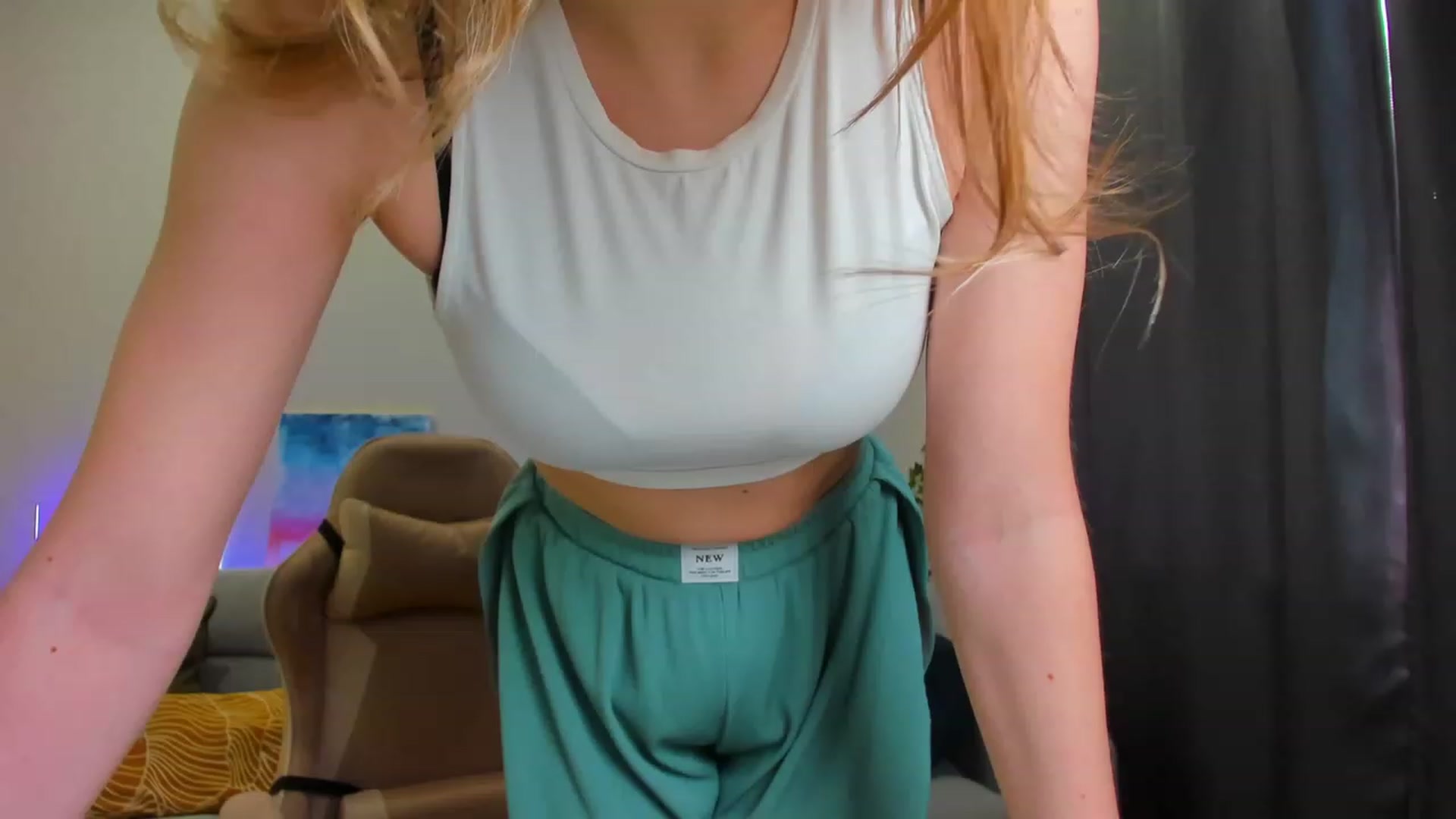 Gallery image thumbnail from Make_my_Luck's myfreecams stream on, 01/24/2024, 07:21 image 12 of 20