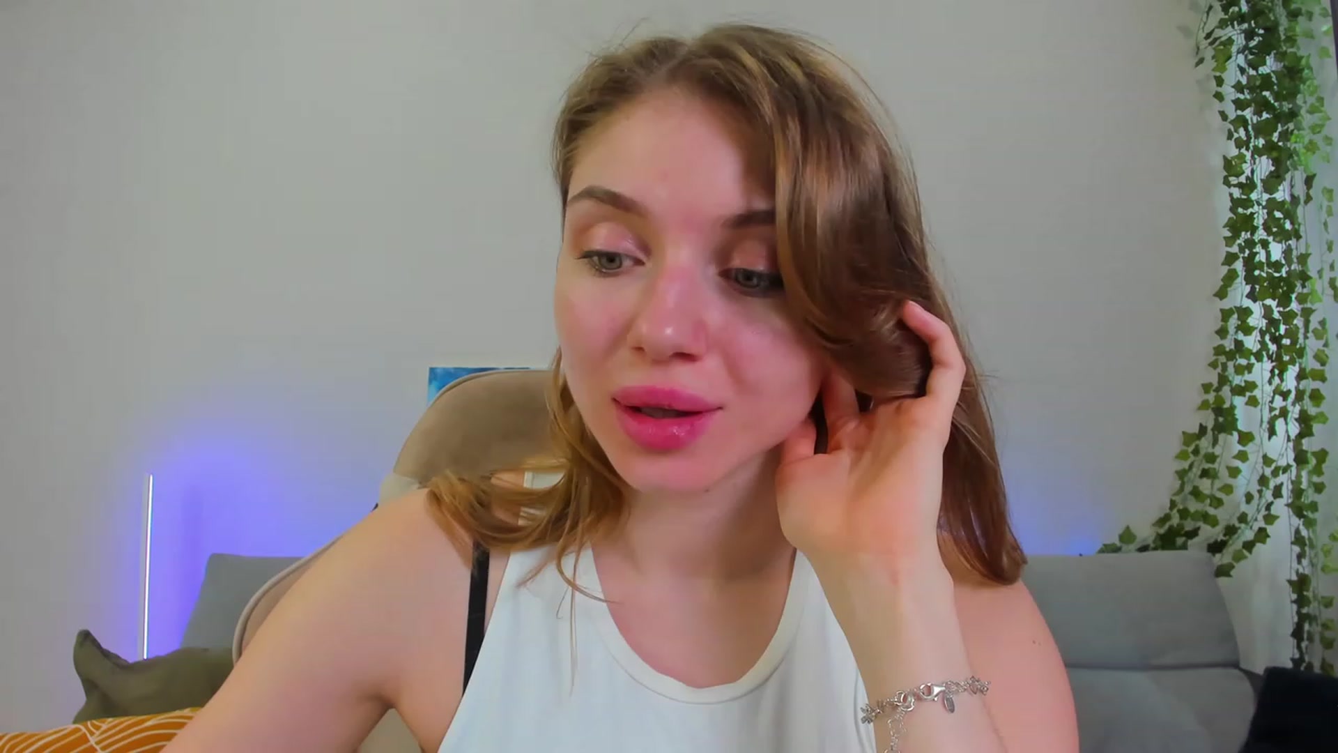 Gallery image thumbnail from Make_my_Luck's myfreecams stream on, 01/24/2024, 09:11 image 9 of 20