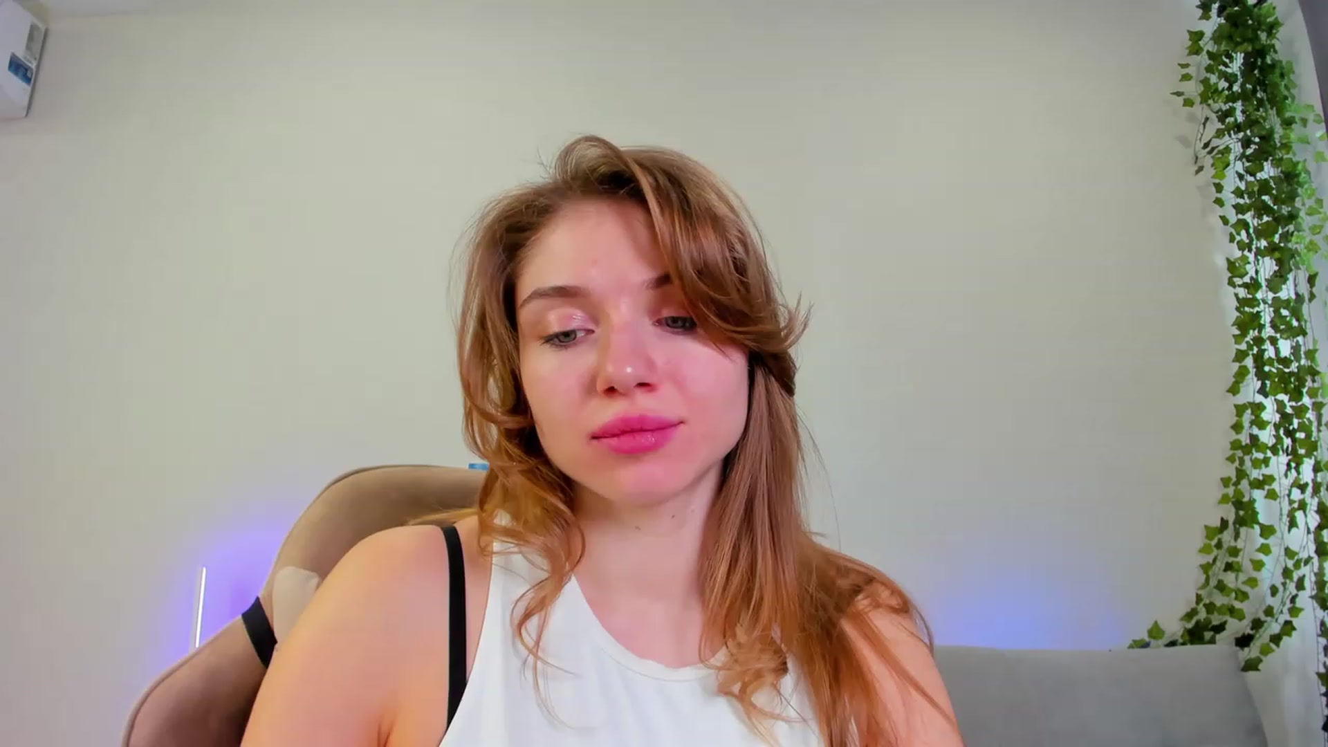Gallery image thumbnail from Make_my_Luck's myfreecams stream on, 01/24/2024, 09:11 image 17 of 20