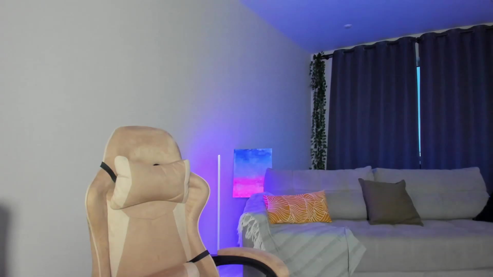 Gallery image thumbnail from Make_my_Luck's myfreecams stream on, 01/29/2024, 14:13 image 11 of 20