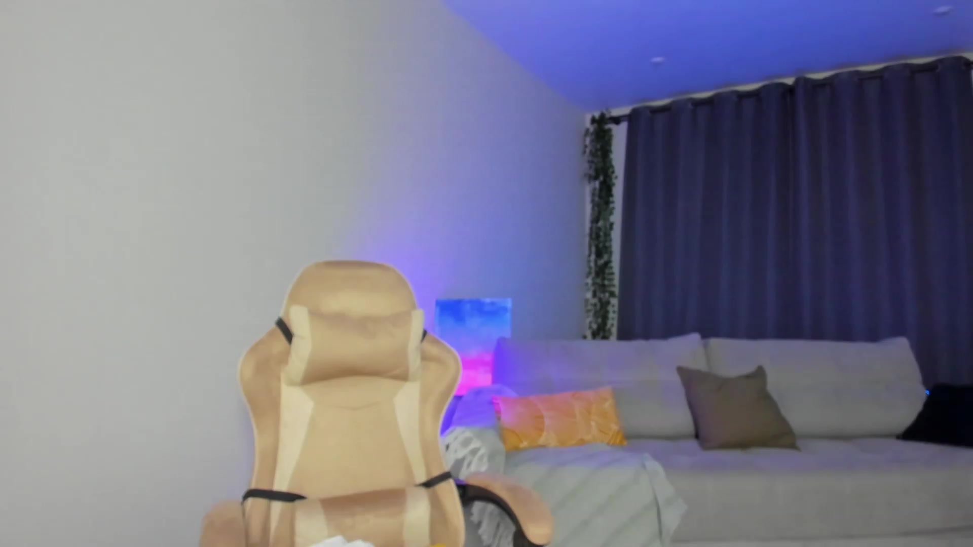 Gallery image thumbnail from Make_my_Luck's myfreecams stream on, 01/29/2024, 16:01 image 12 of 20