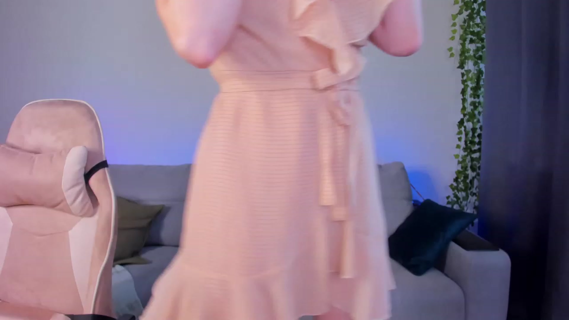 Gallery image thumbnail from Make_my_Luck's myfreecams stream on, 02/14/2024, 07:38 image 8 of 20